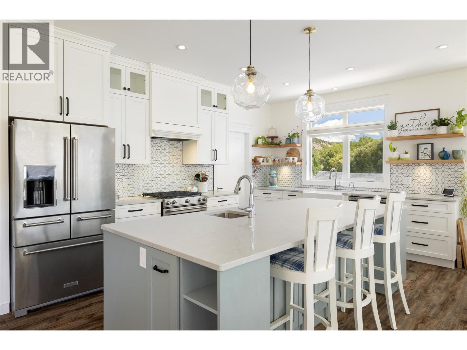 6984 Highway 6, Coldstream
