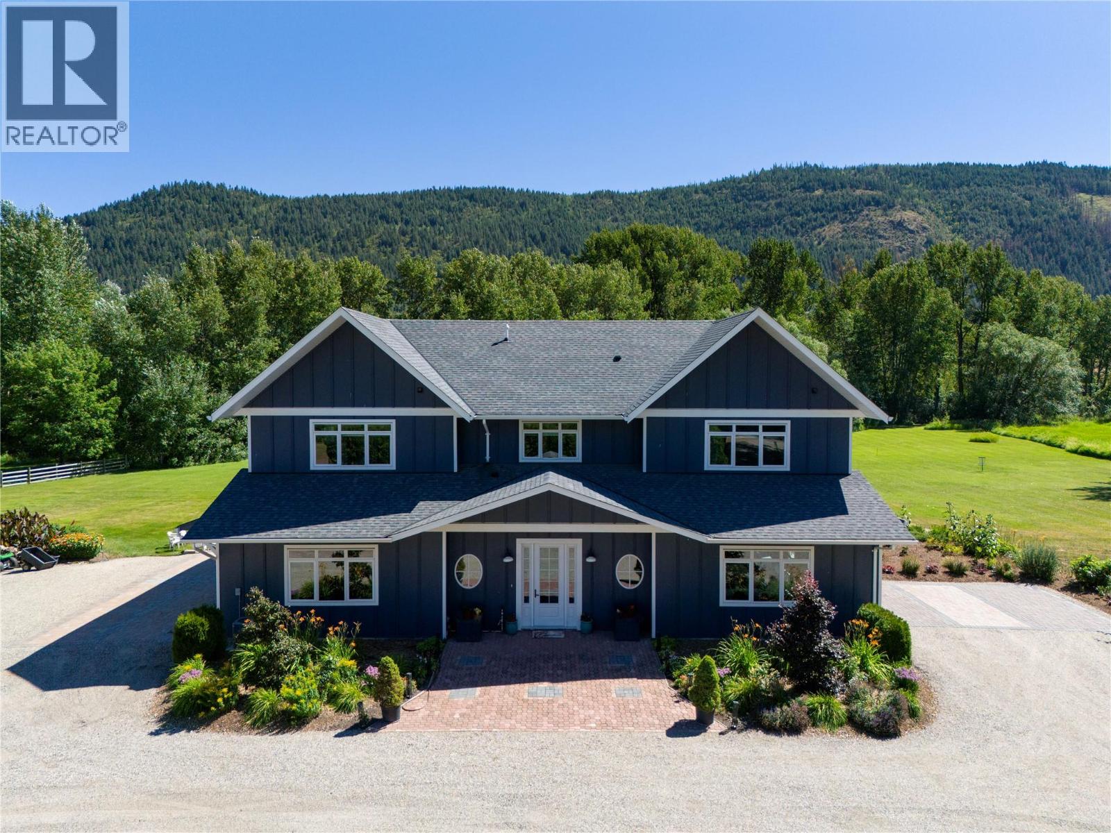 6984 Highway 6, Coldstream