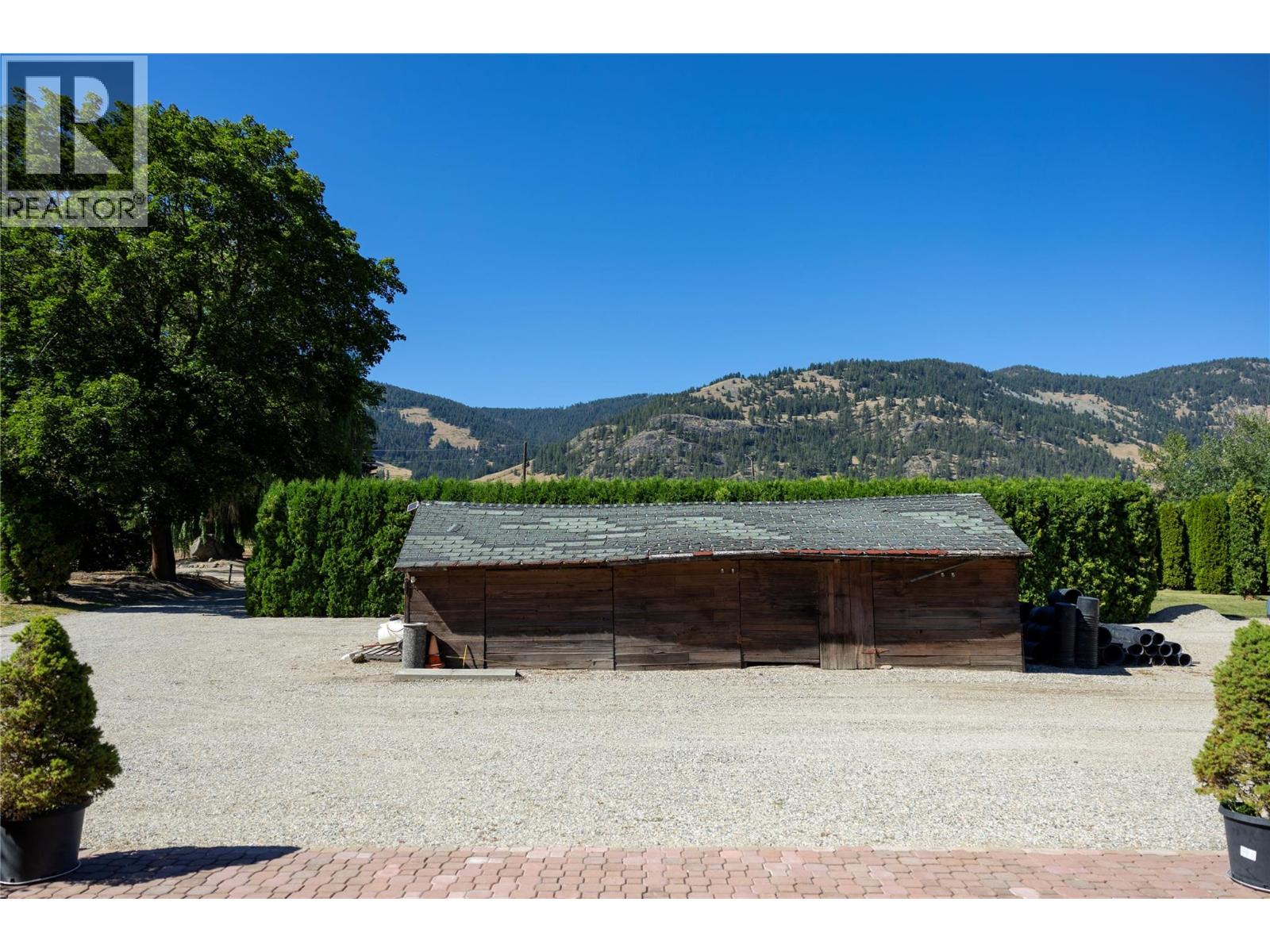 6984 Highway 6, Coldstream