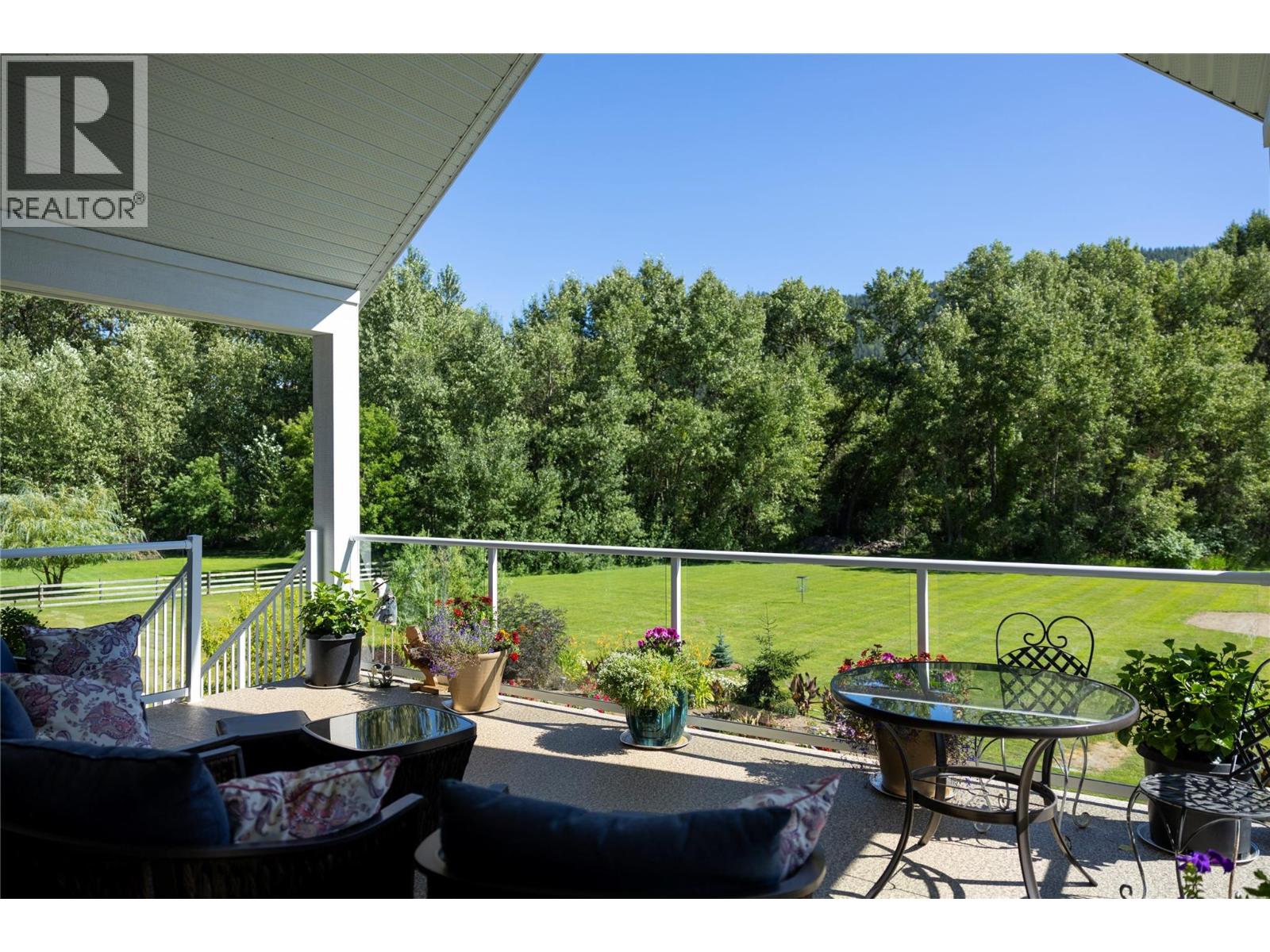 6984 Highway 6, Coldstream
