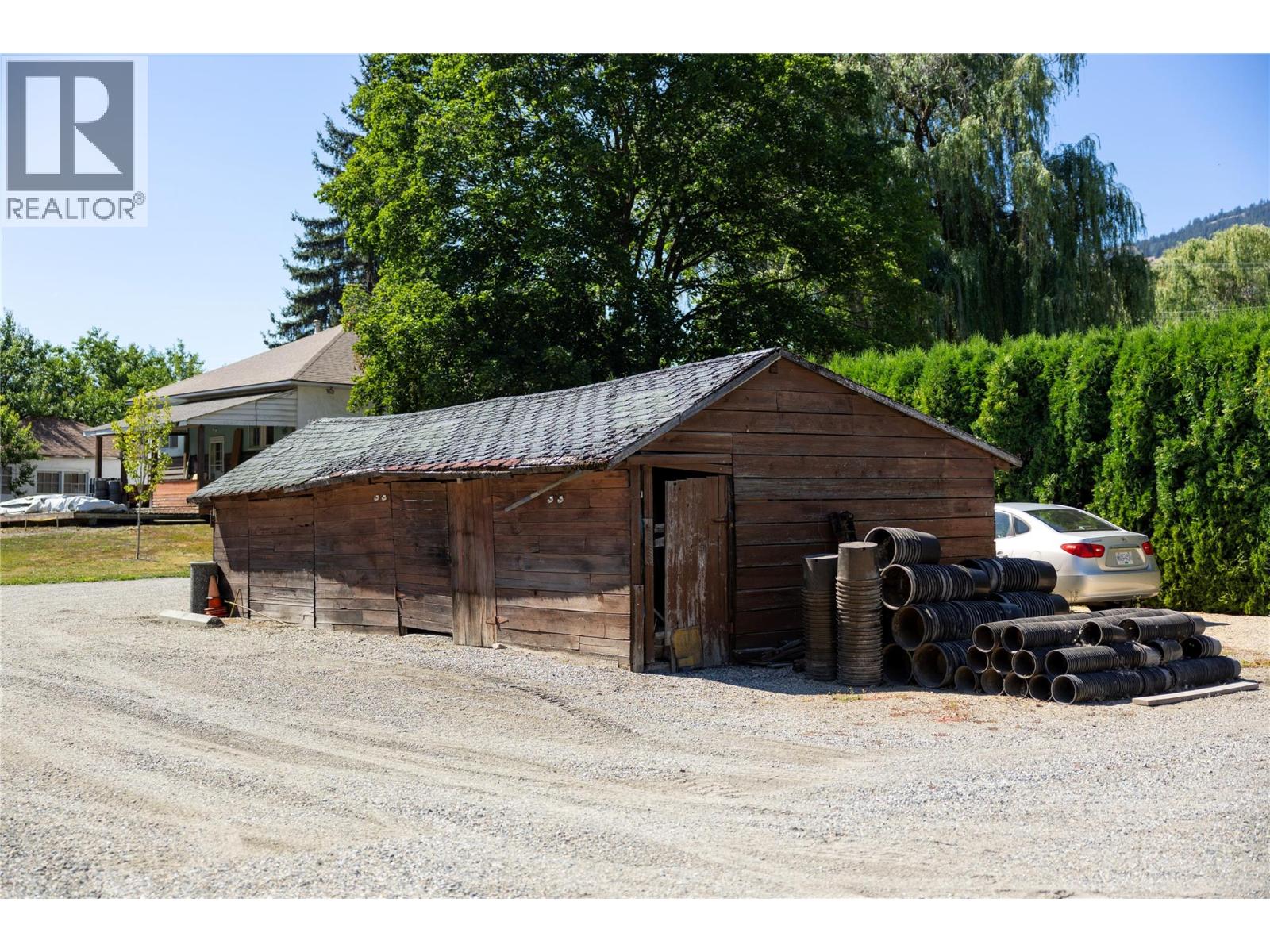 6984 Highway 6, Coldstream