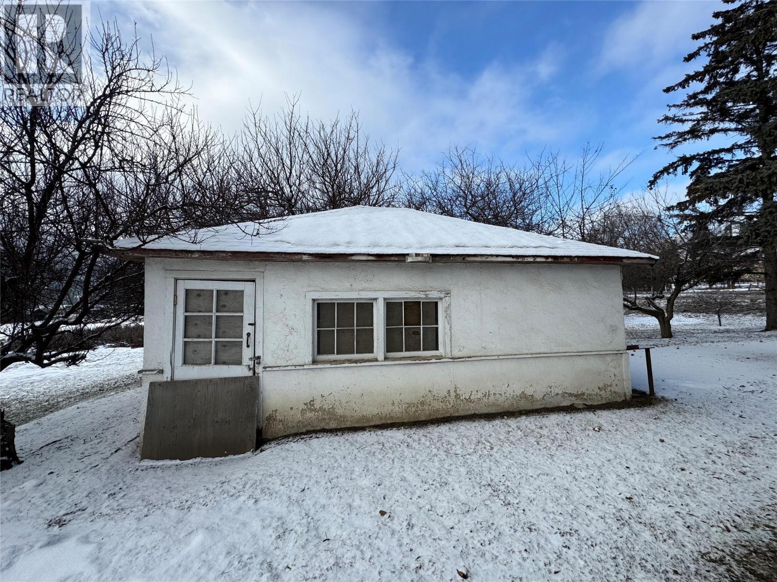 6984 Highway 6, Coldstream