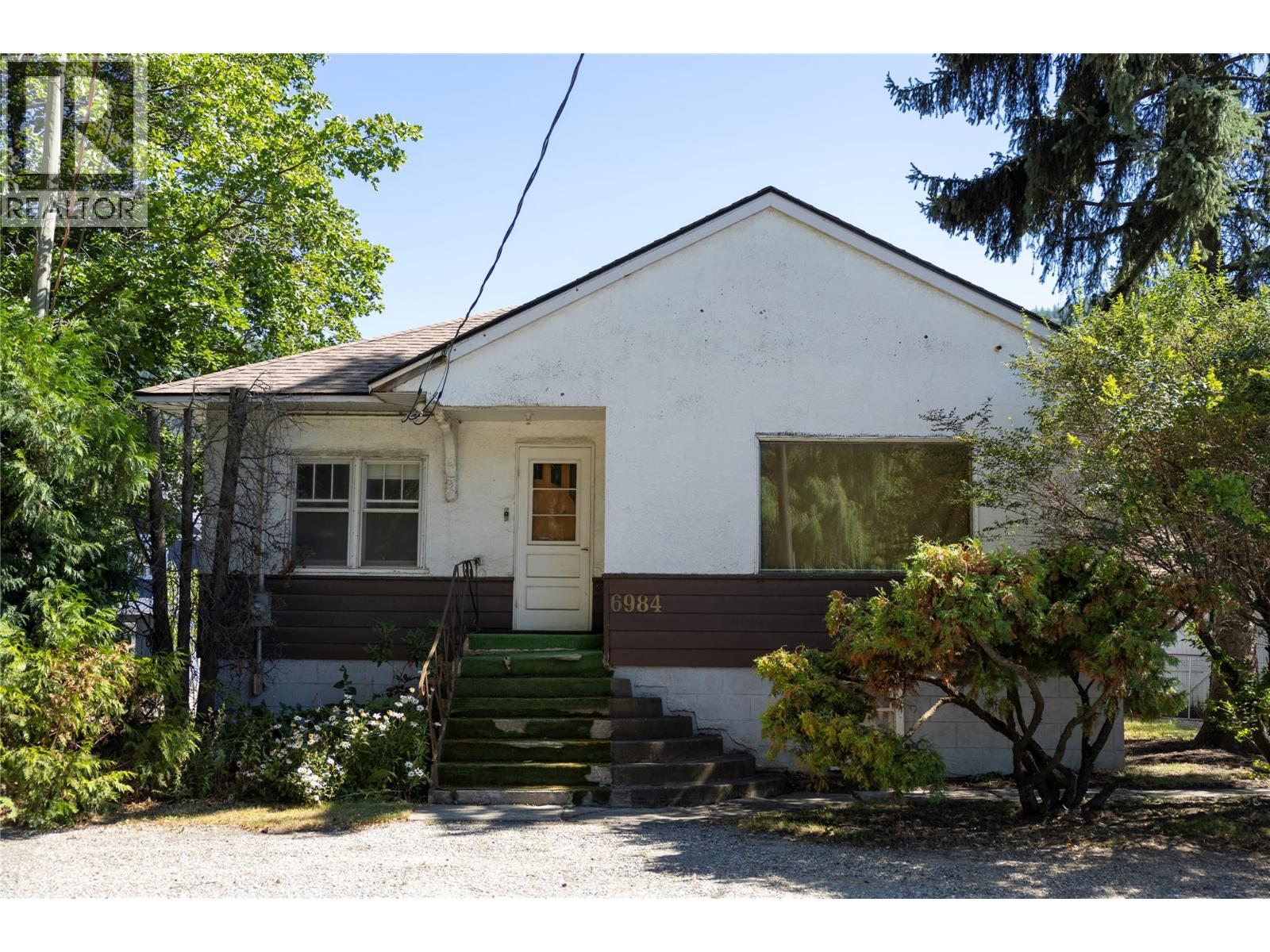 6984 Highway 6, Coldstream