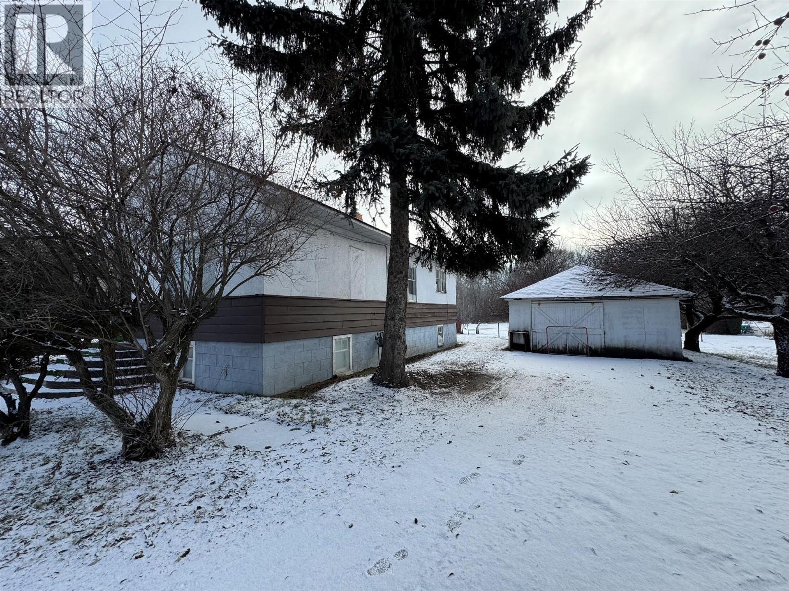 6984 Highway 6, Coldstream