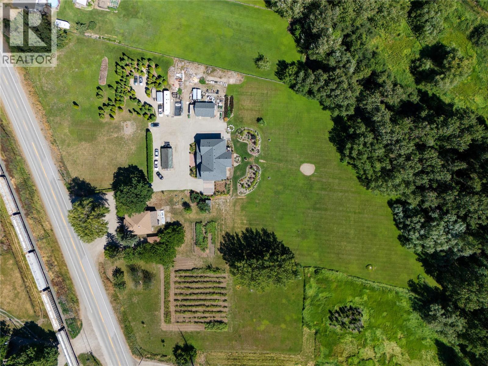 6984 Highway 6, Coldstream