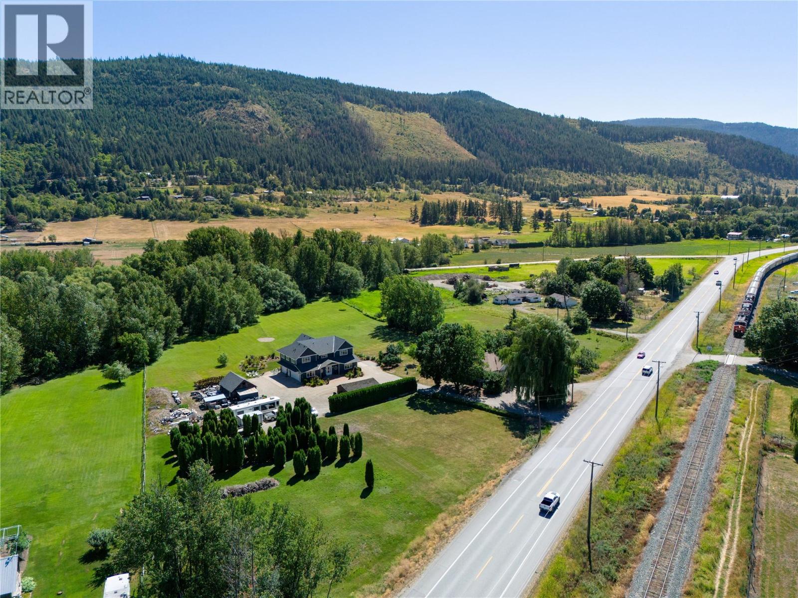 6984 Highway 6, Coldstream