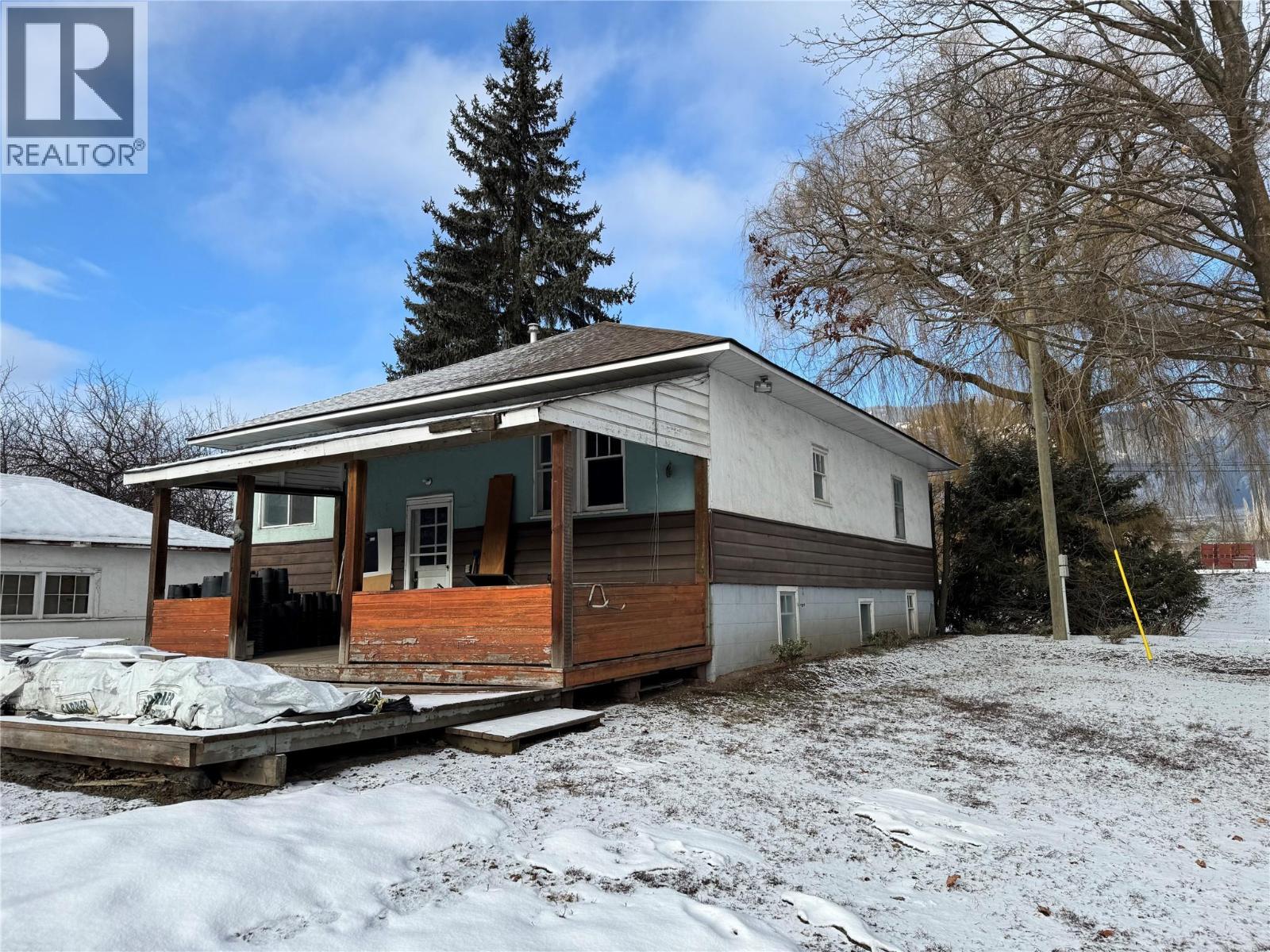 6984 Highway 6, Coldstream