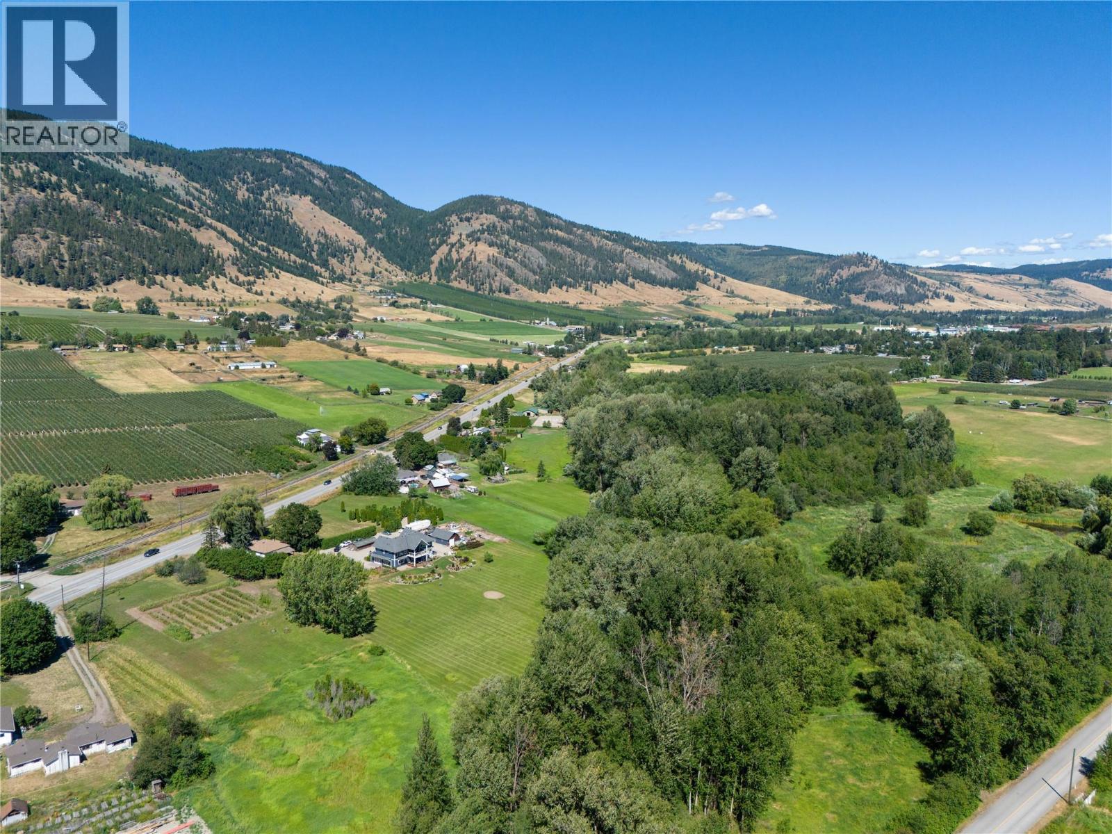 6984 Highway 6, Coldstream