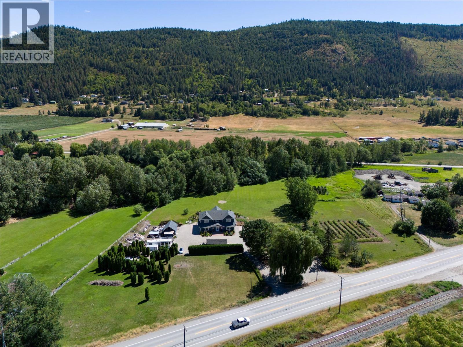6984 Highway 6, Coldstream