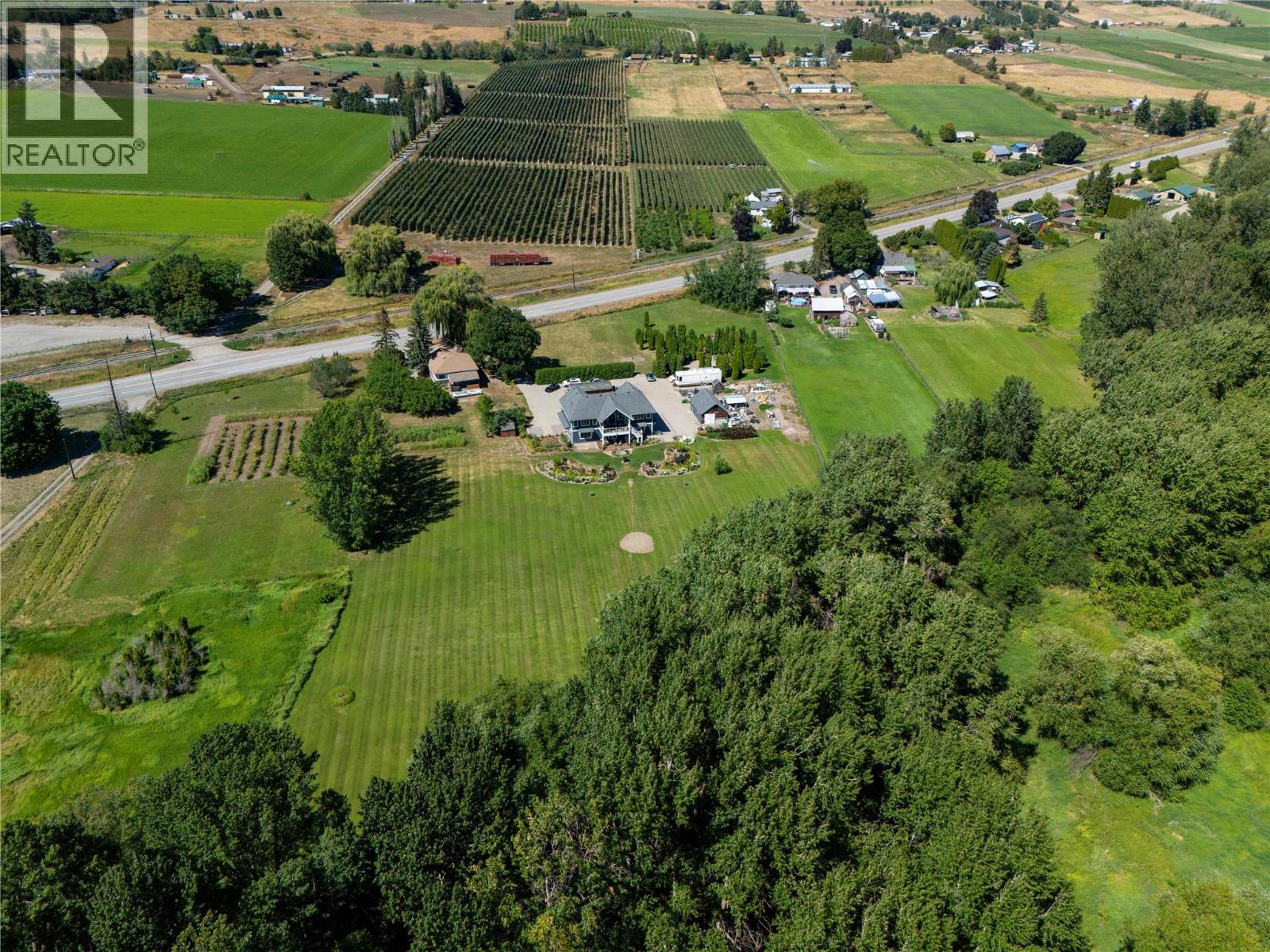 6984 Highway 6, Coldstream