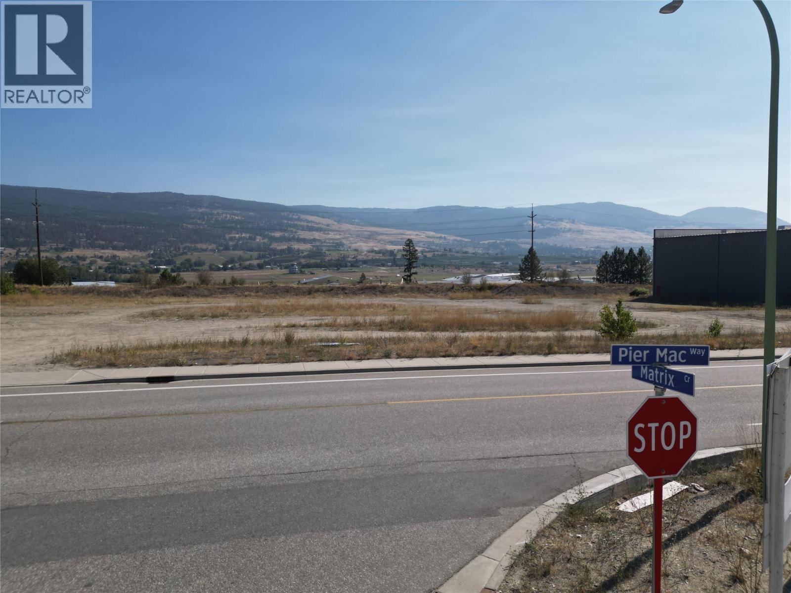  1985 Pier Mac Way, Kelowna