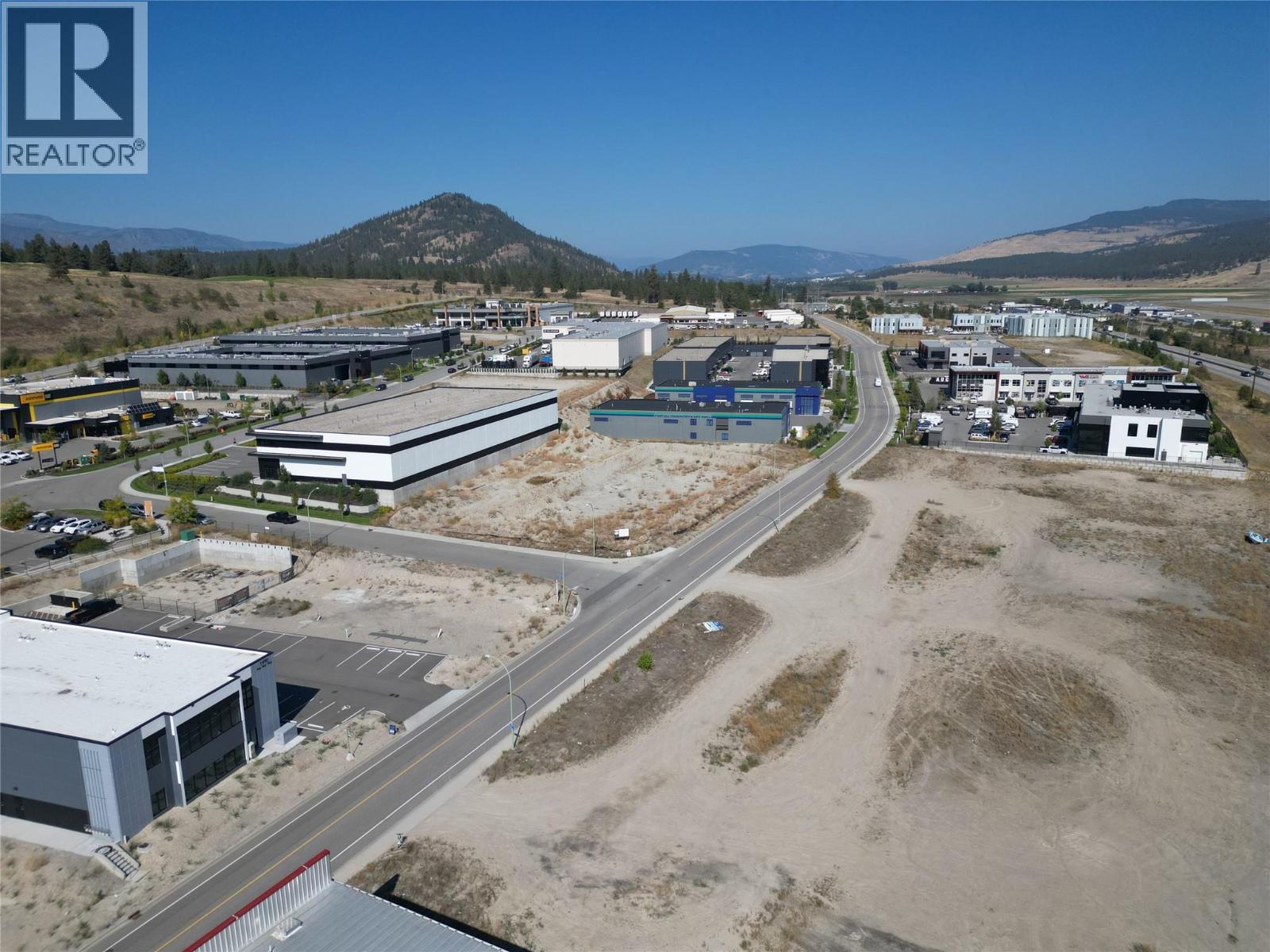  1985 Pier Mac Way, Kelowna