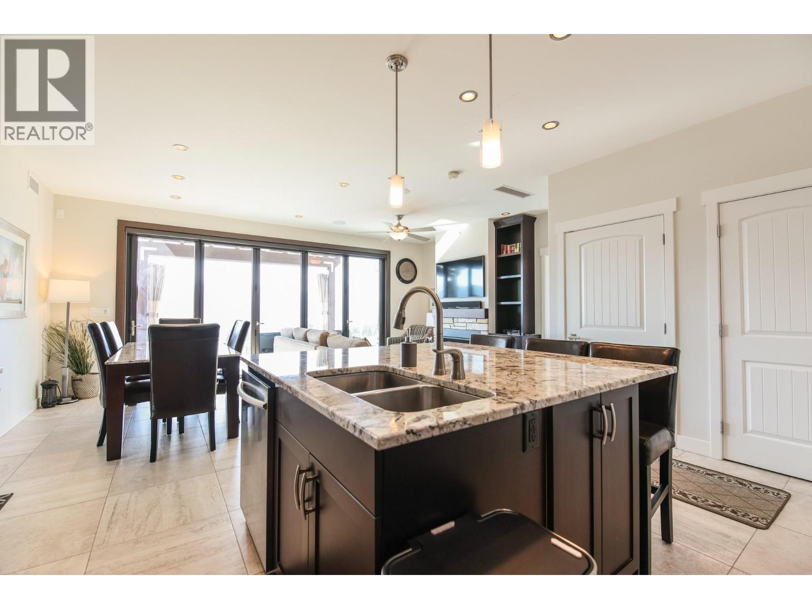 2000 VALLEYVIEW Drive Unit# 25, Osoyoos
