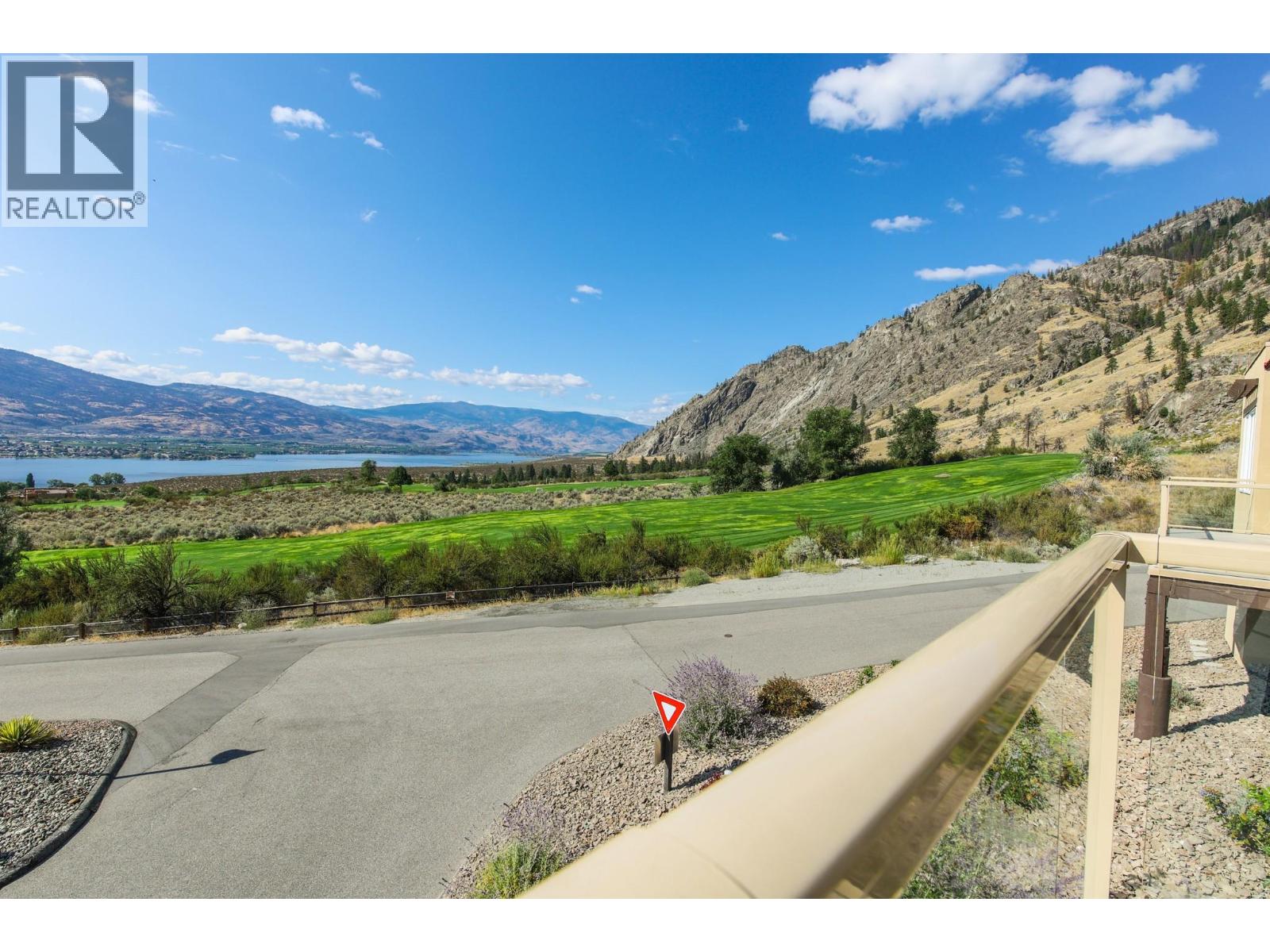 2000 VALLEYVIEW Drive Unit# 25, Osoyoos