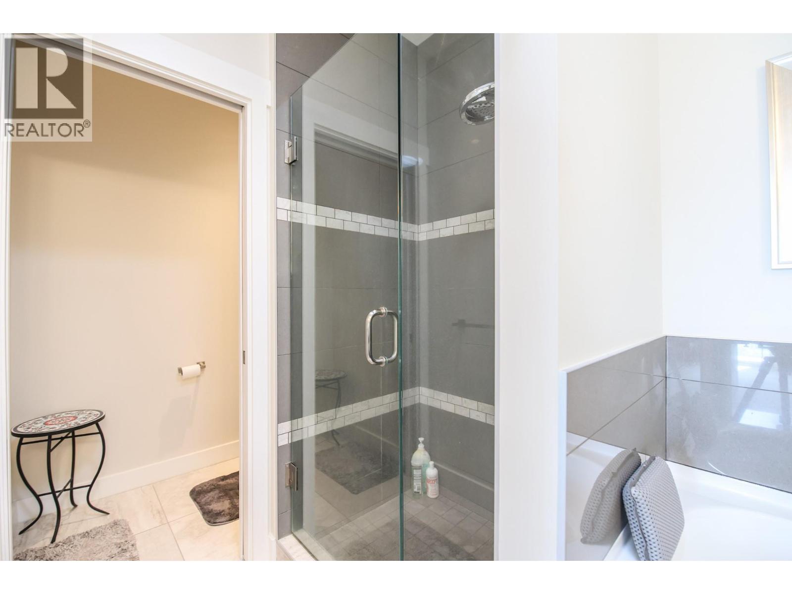 2000 VALLEYVIEW Drive Unit# 25, Osoyoos