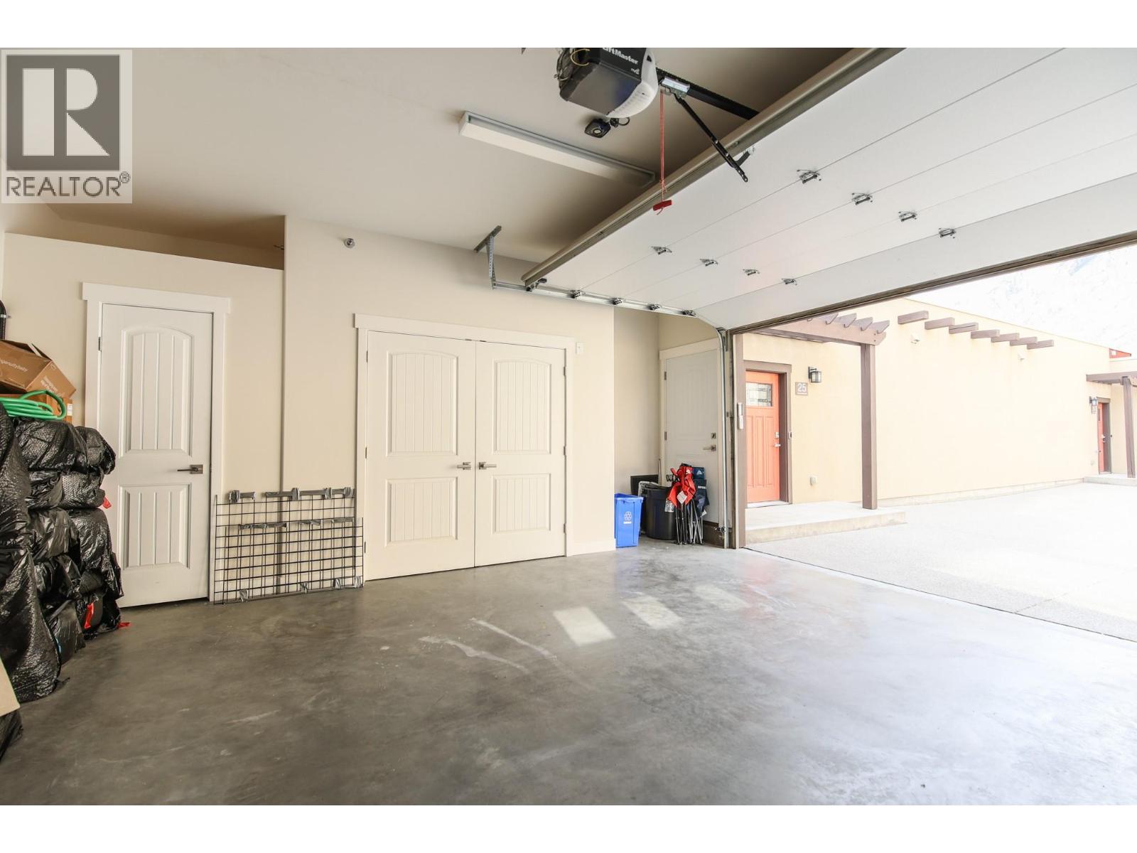 2000 VALLEYVIEW Drive Unit# 25, Osoyoos