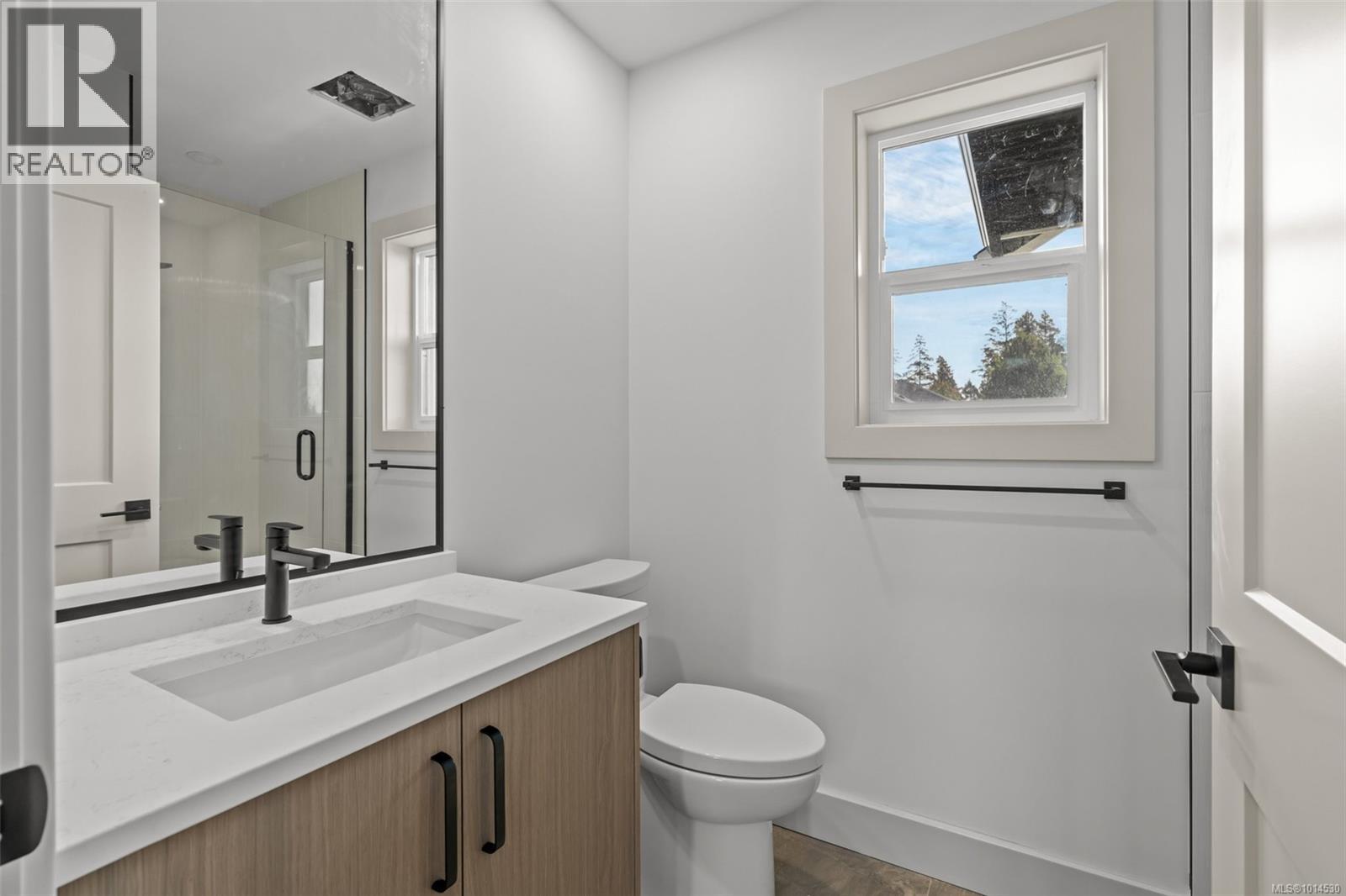 1 571 Bezanton Way, Colwood