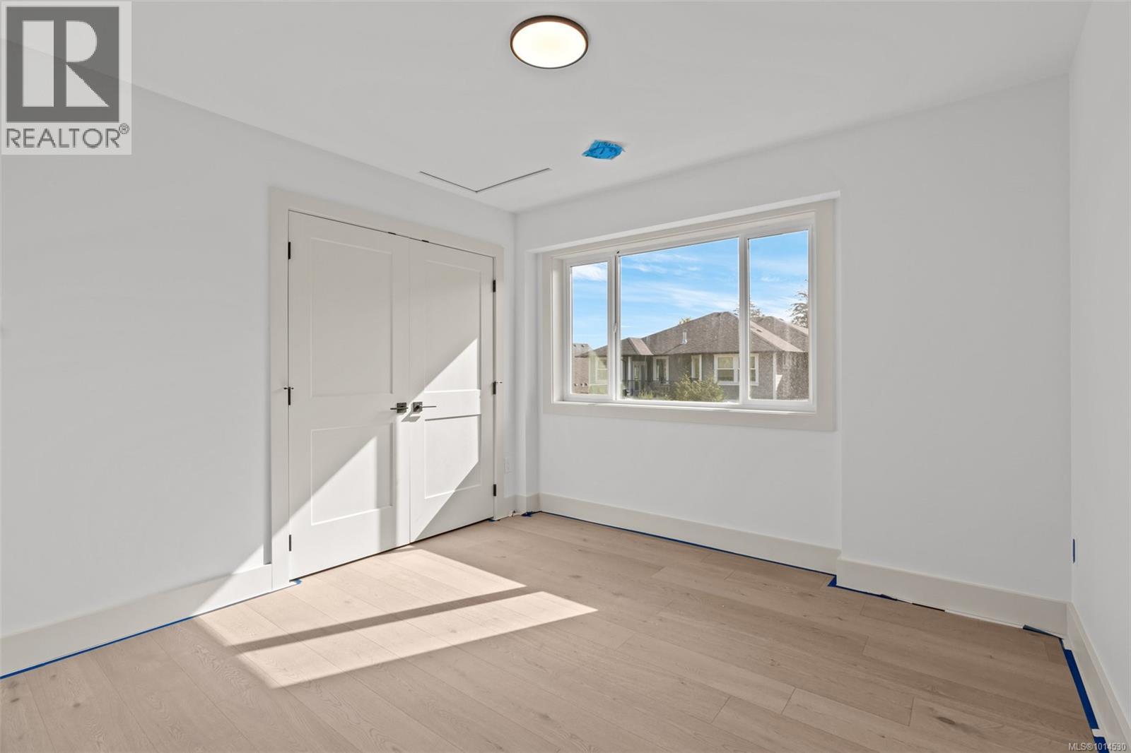 1 571 Bezanton Way, Colwood