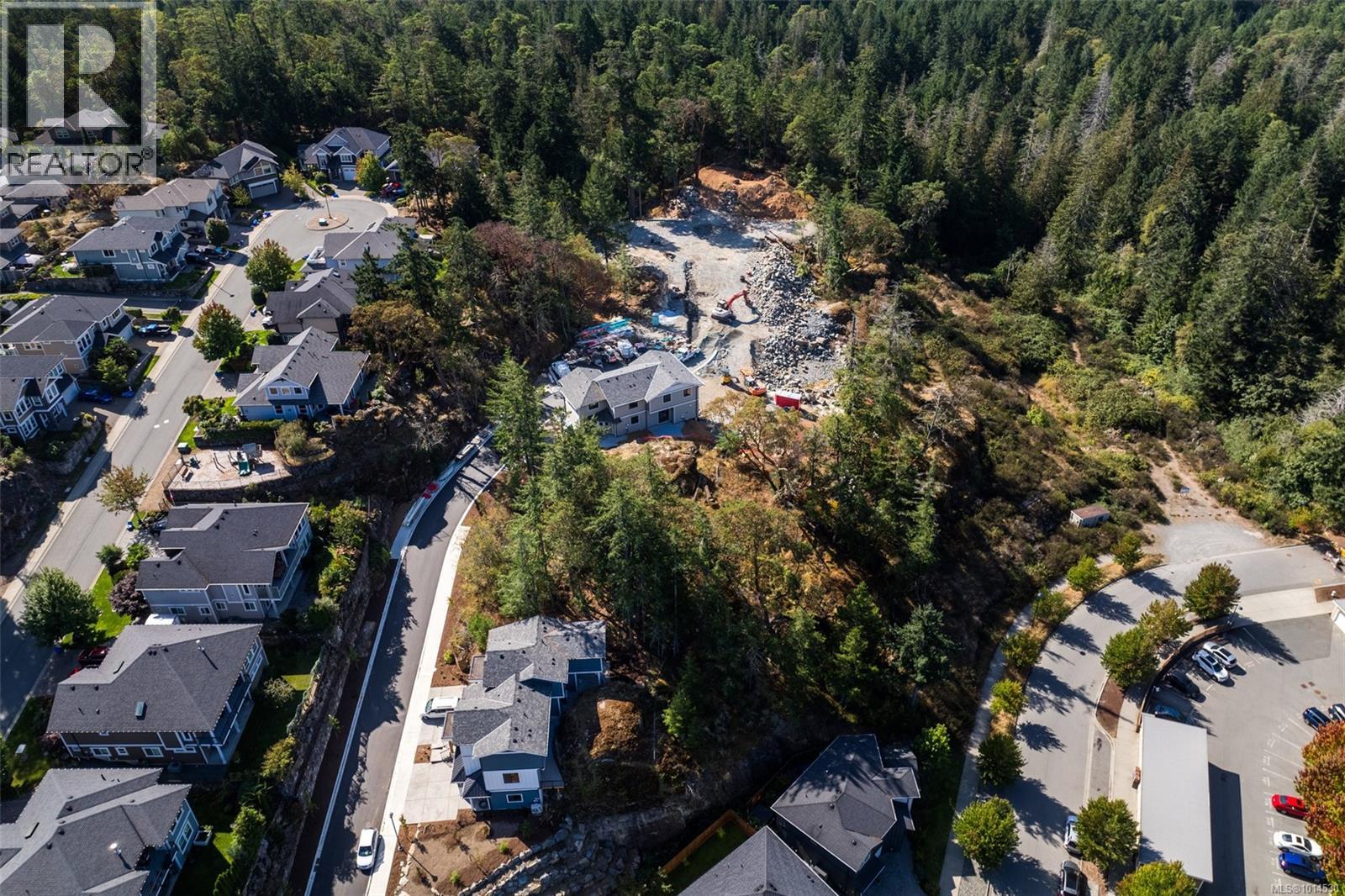 1 571 Bezanton Way, Colwood