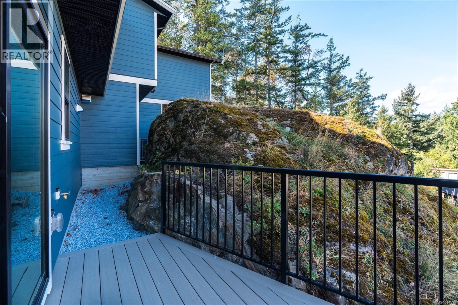1 571 Bezanton Way, Colwood