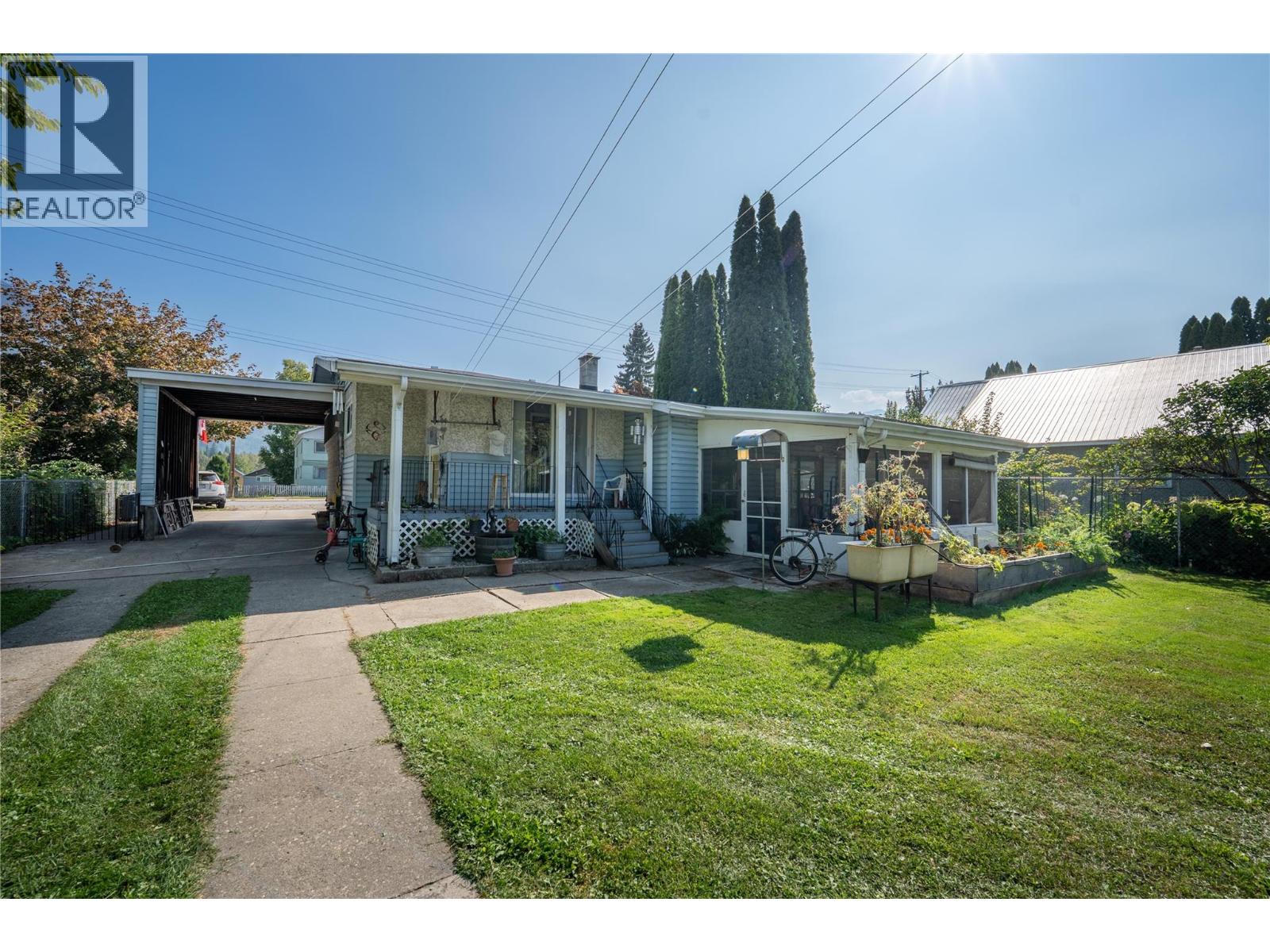 919 Downie Street, Revelstoke