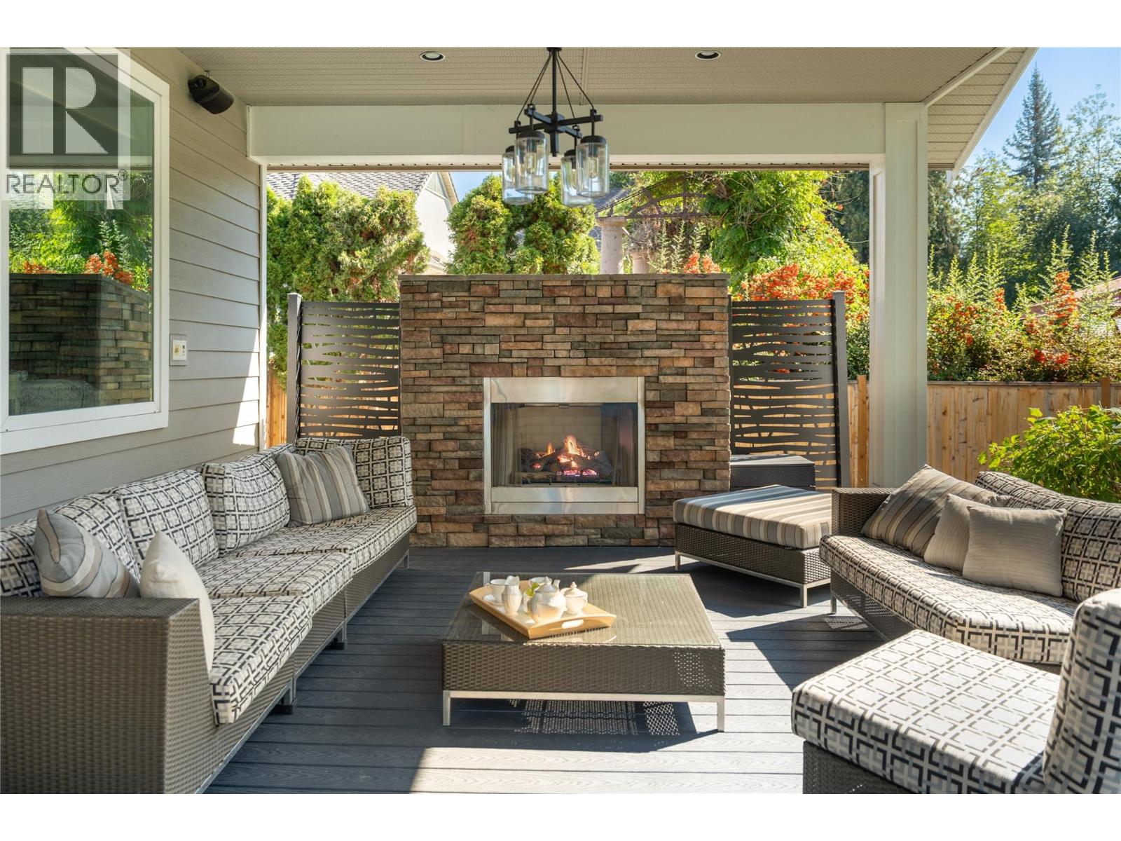  529 KNOWLES Road, Kelowna