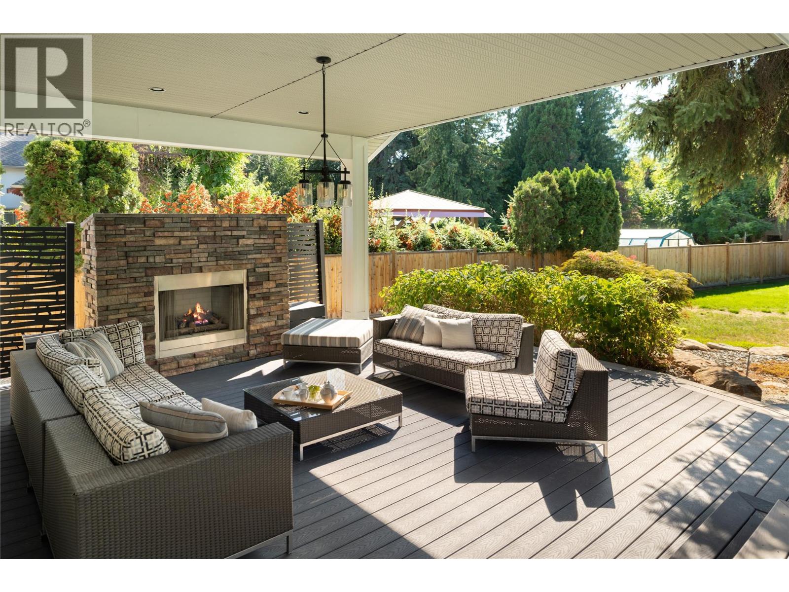  529 KNOWLES Road, Kelowna