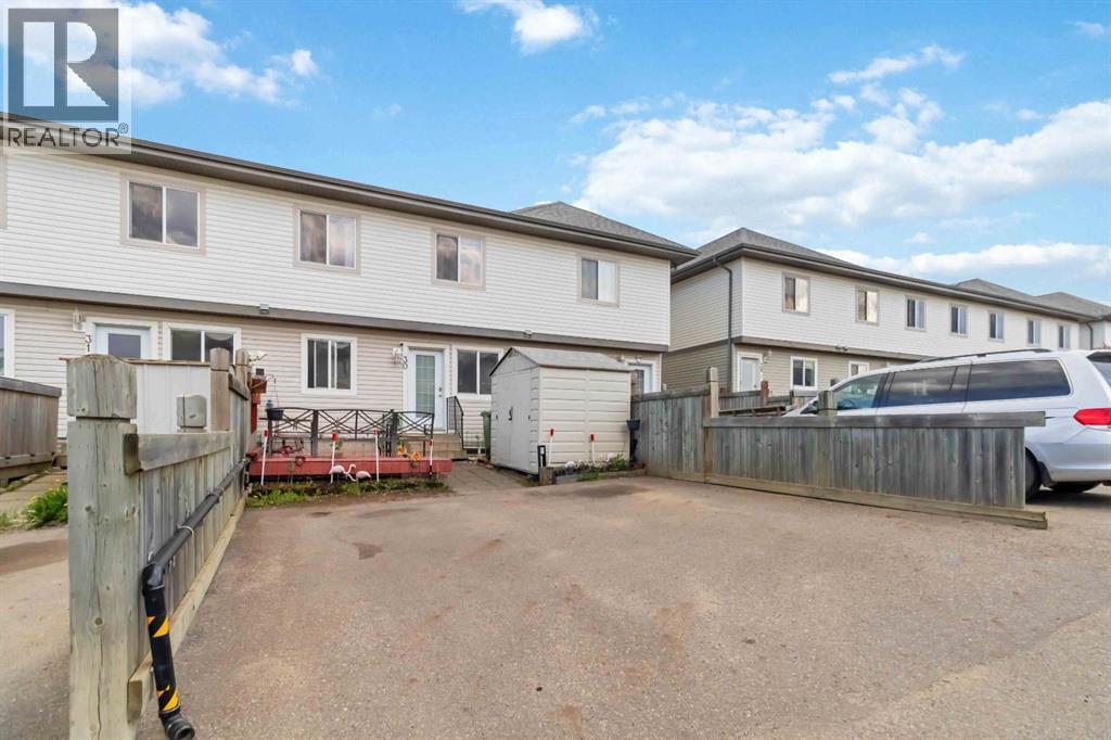 100 Millennium Gate, Fort McMurray