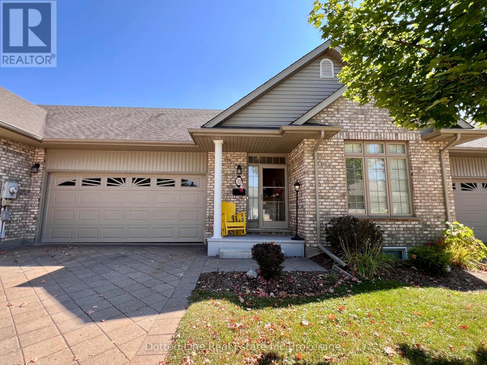 11 – 500 LAKEVIEW DRIVE