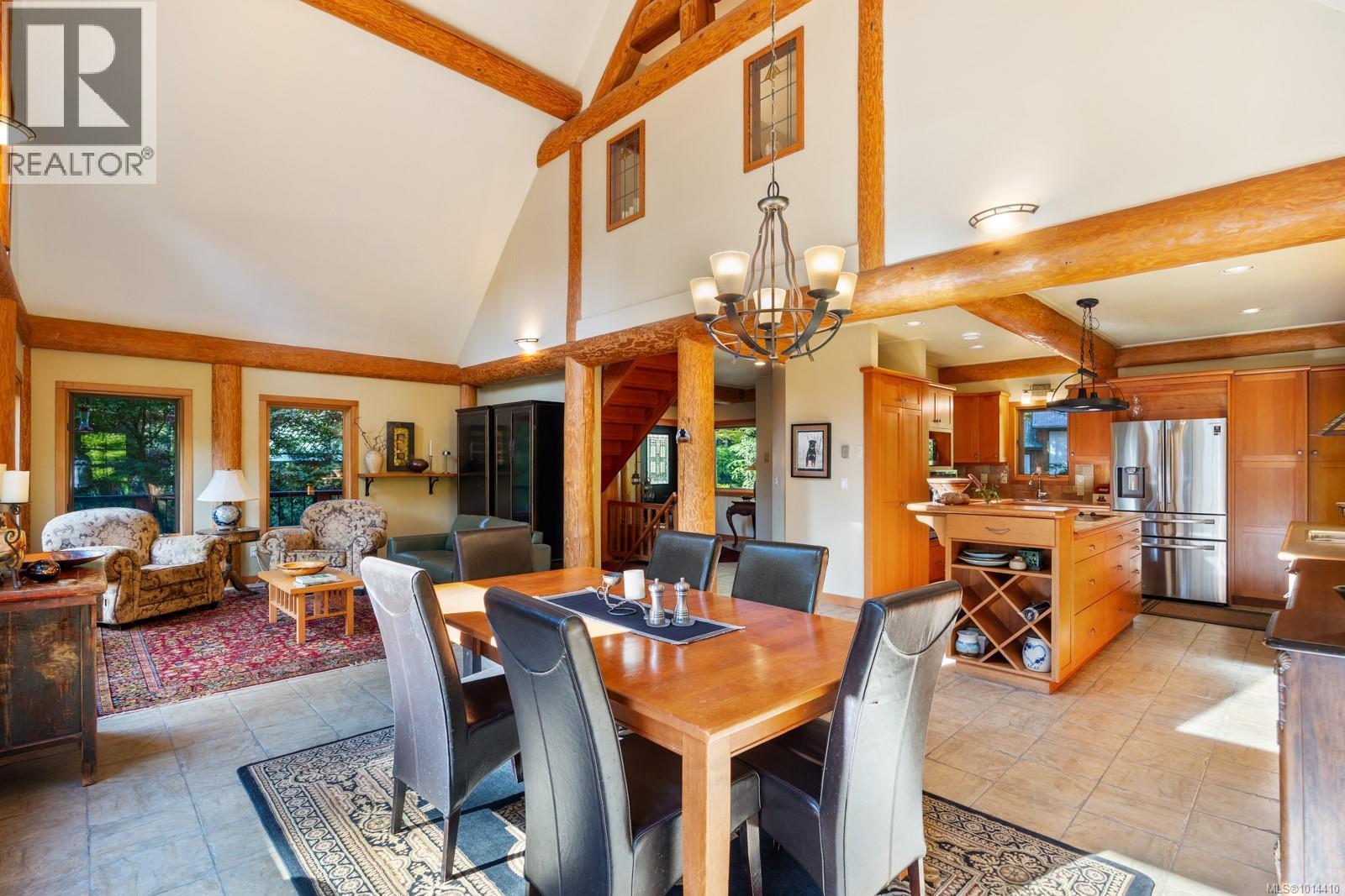 900 Spider Lake Rd, Qualicum Beach