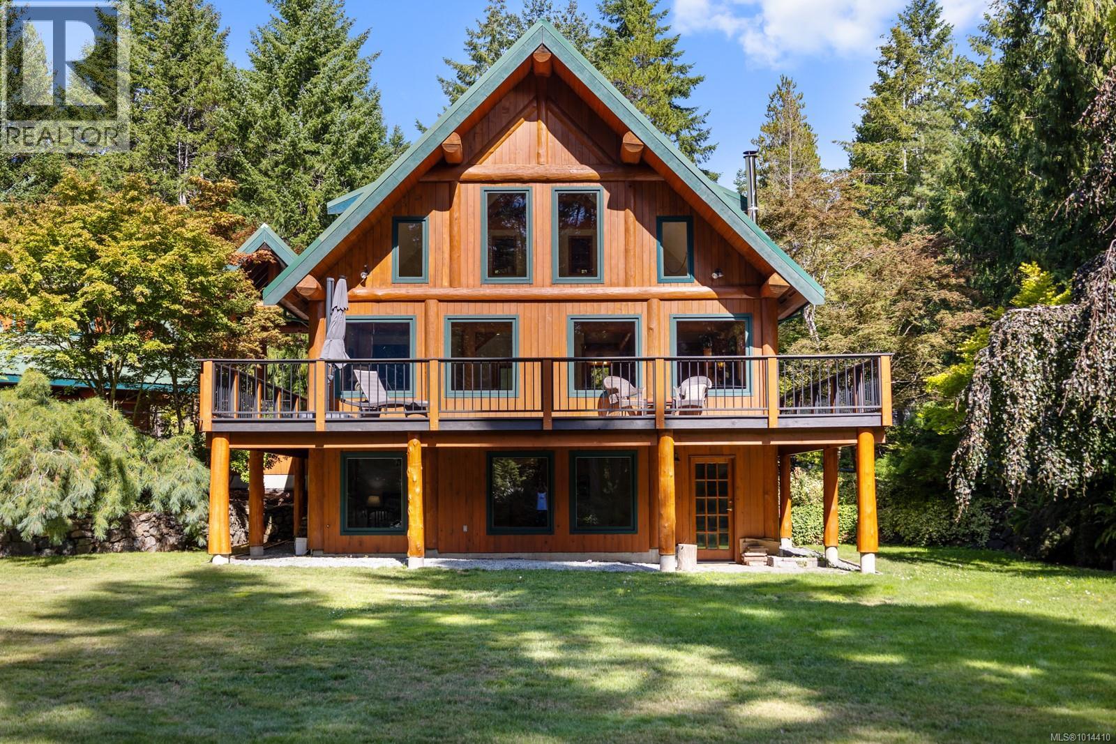 900 Spider Lake Rd, Qualicum Beach