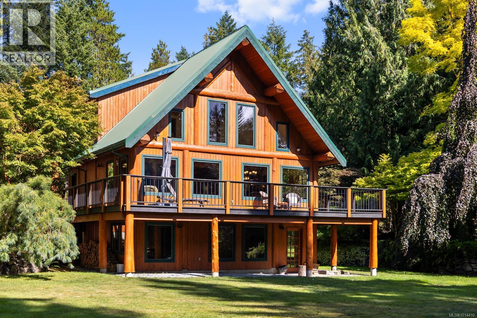 900 Spider Lake Rd, Qualicum Beach
