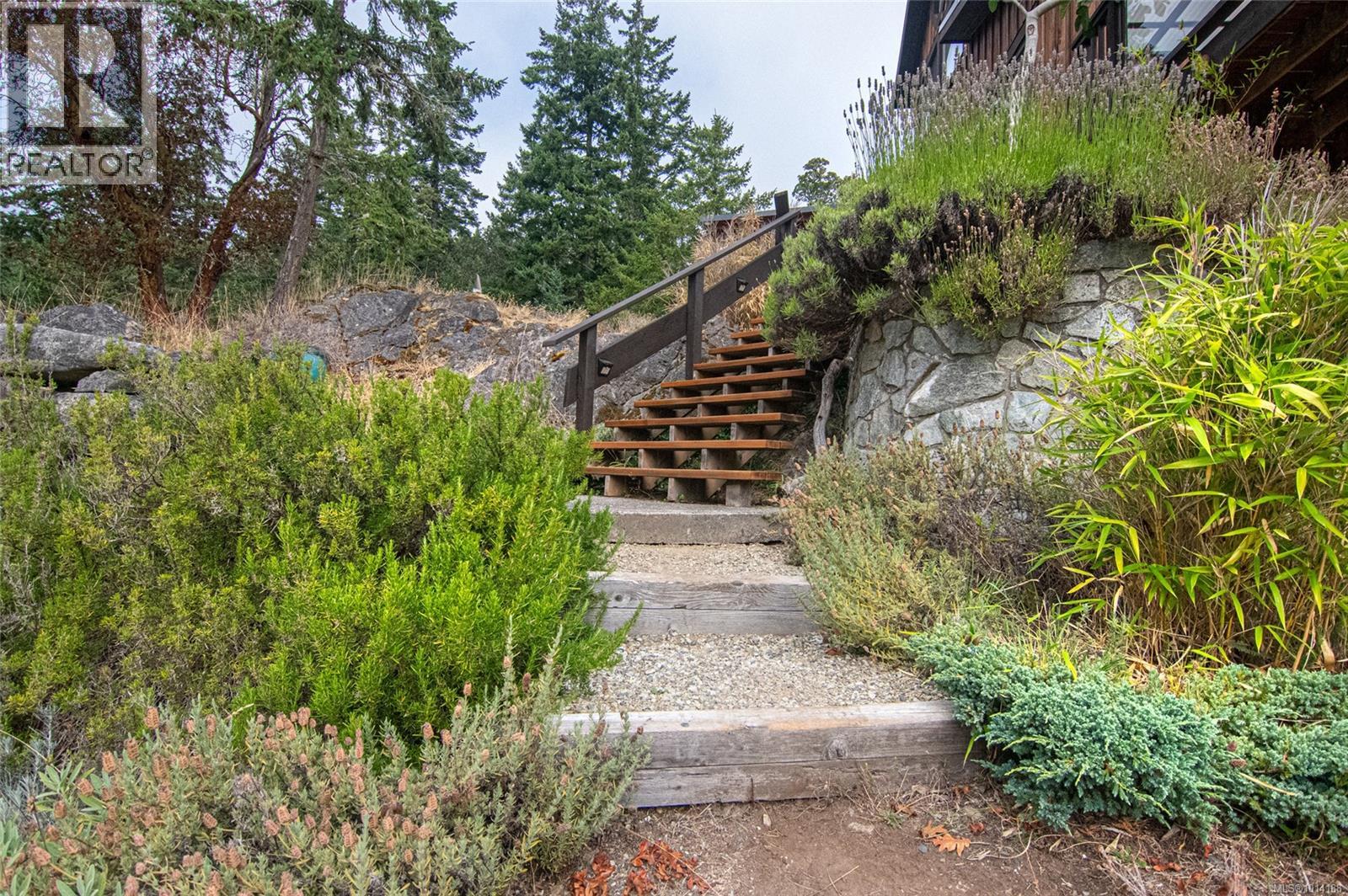 120 Heidi Pl, Salt Spring