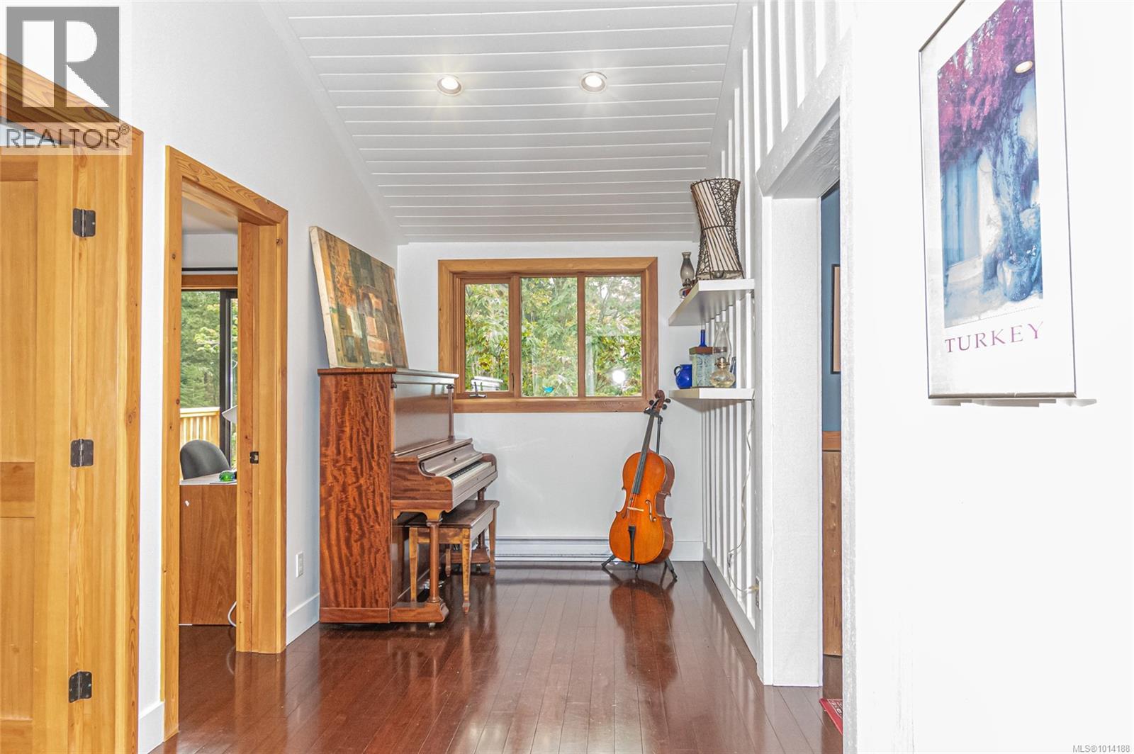 120 Heidi Pl, Salt Spring