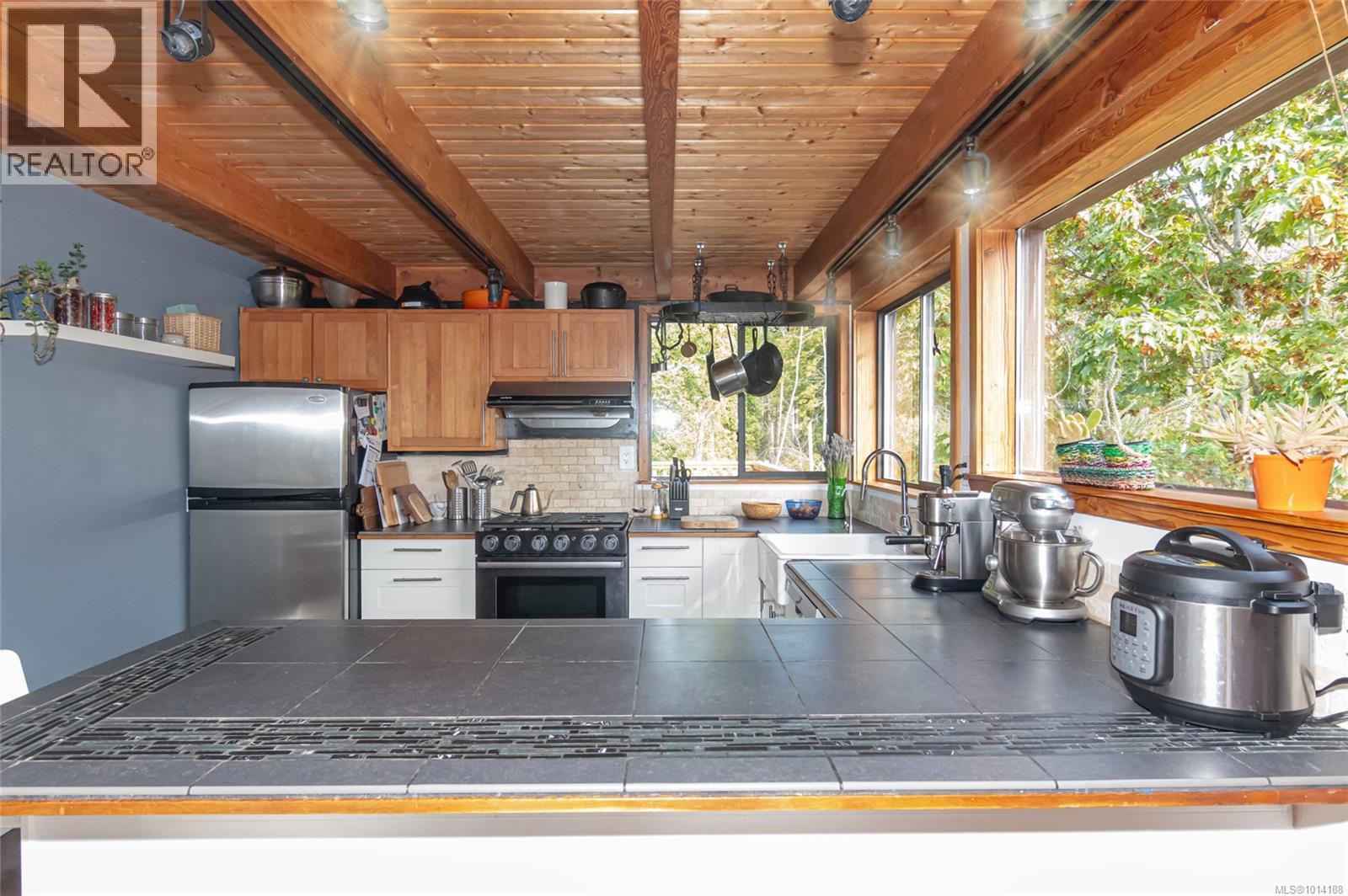 120 Heidi Pl, Salt Spring