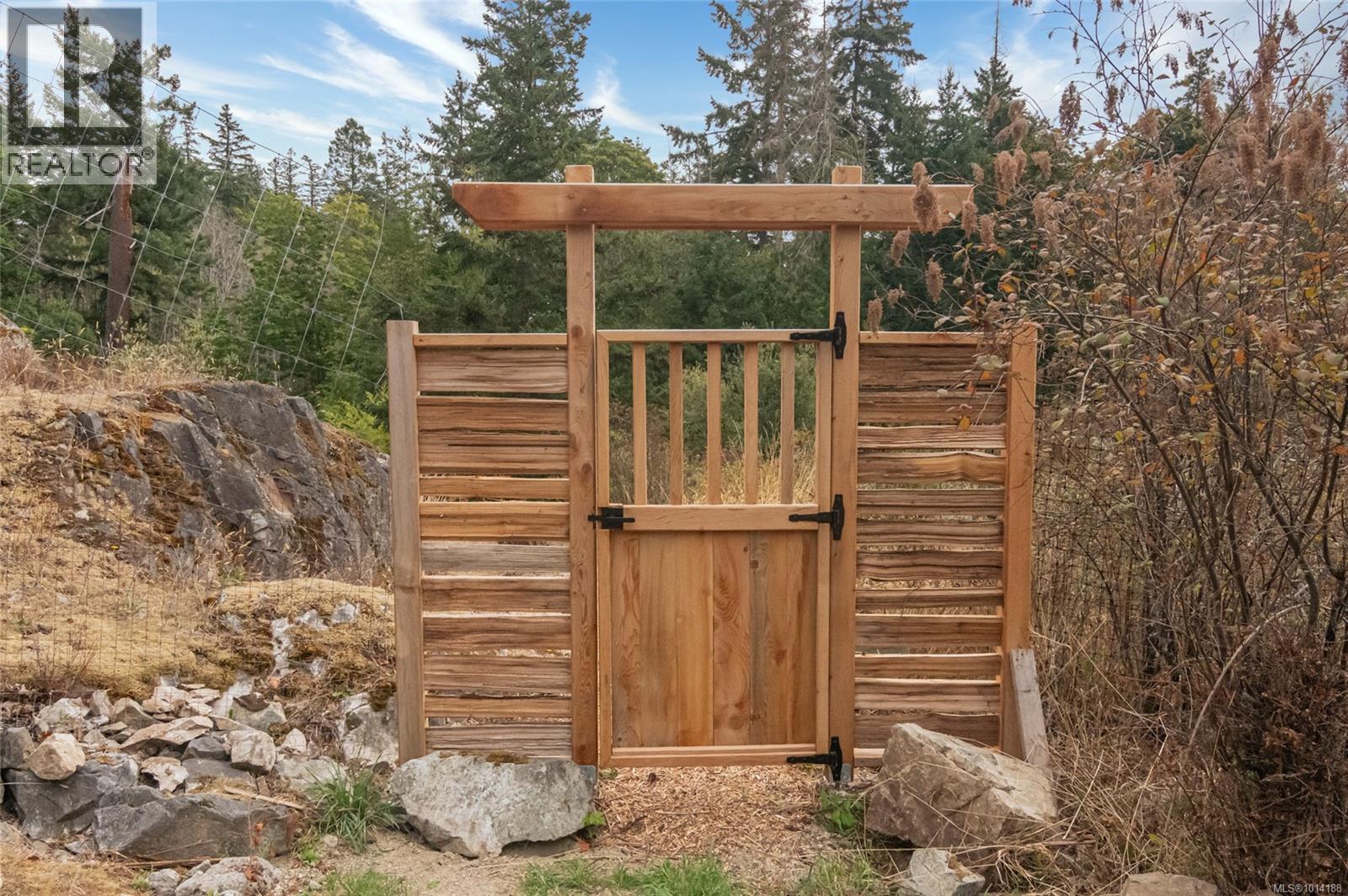 120 Heidi Pl, Salt Spring