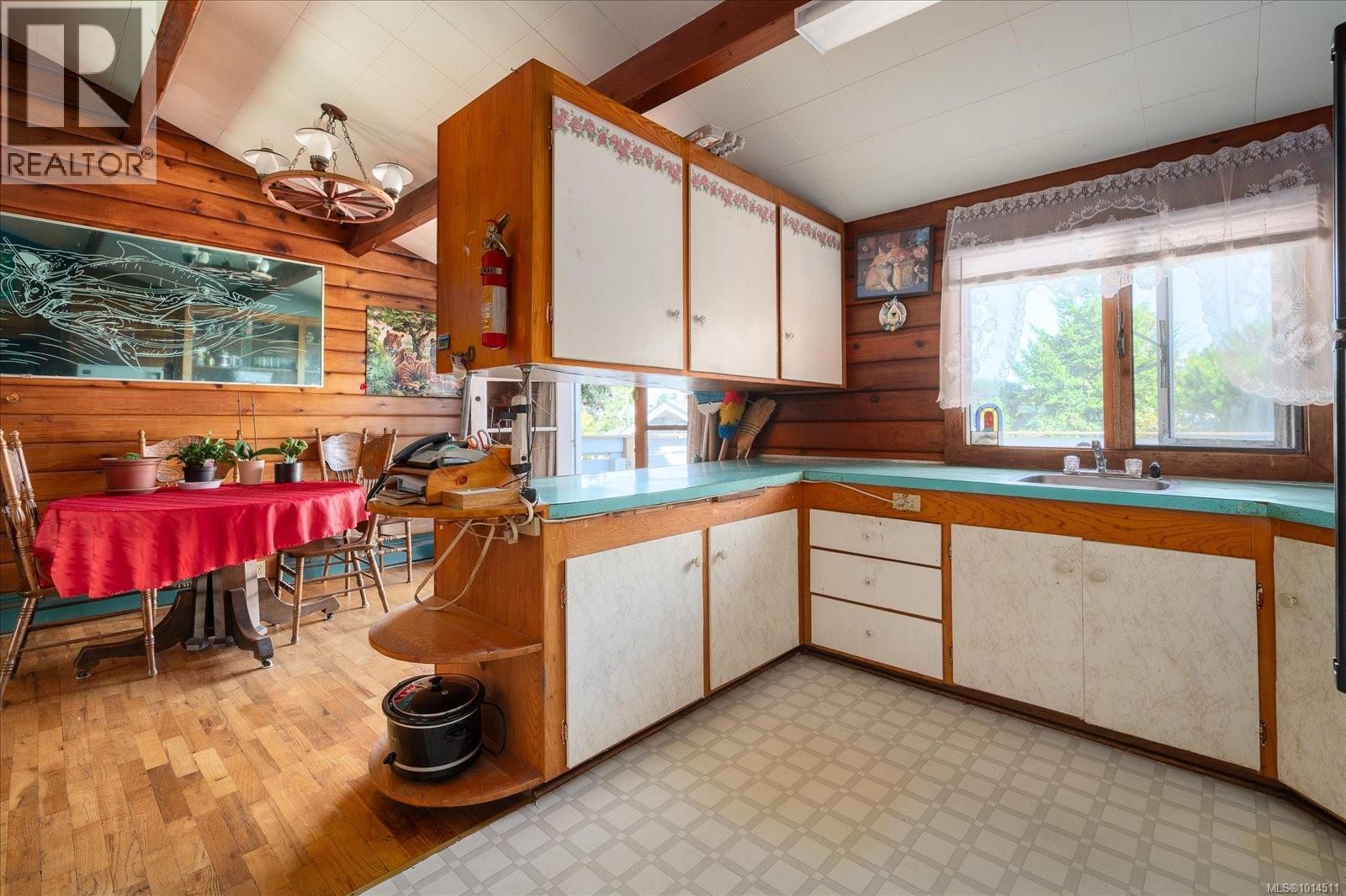 330 Temple St, Parksville