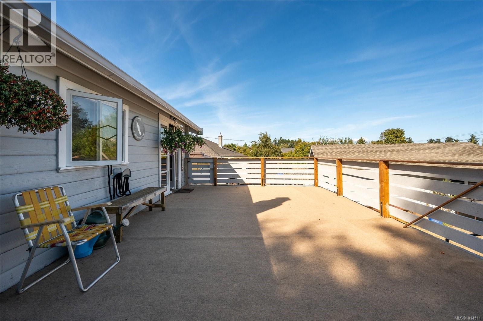 330 Temple St, Parksville