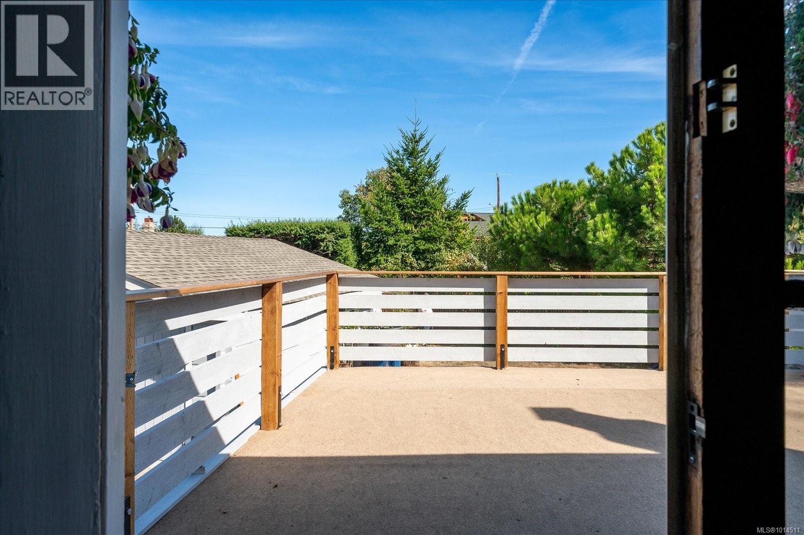330 Temple St, Parksville