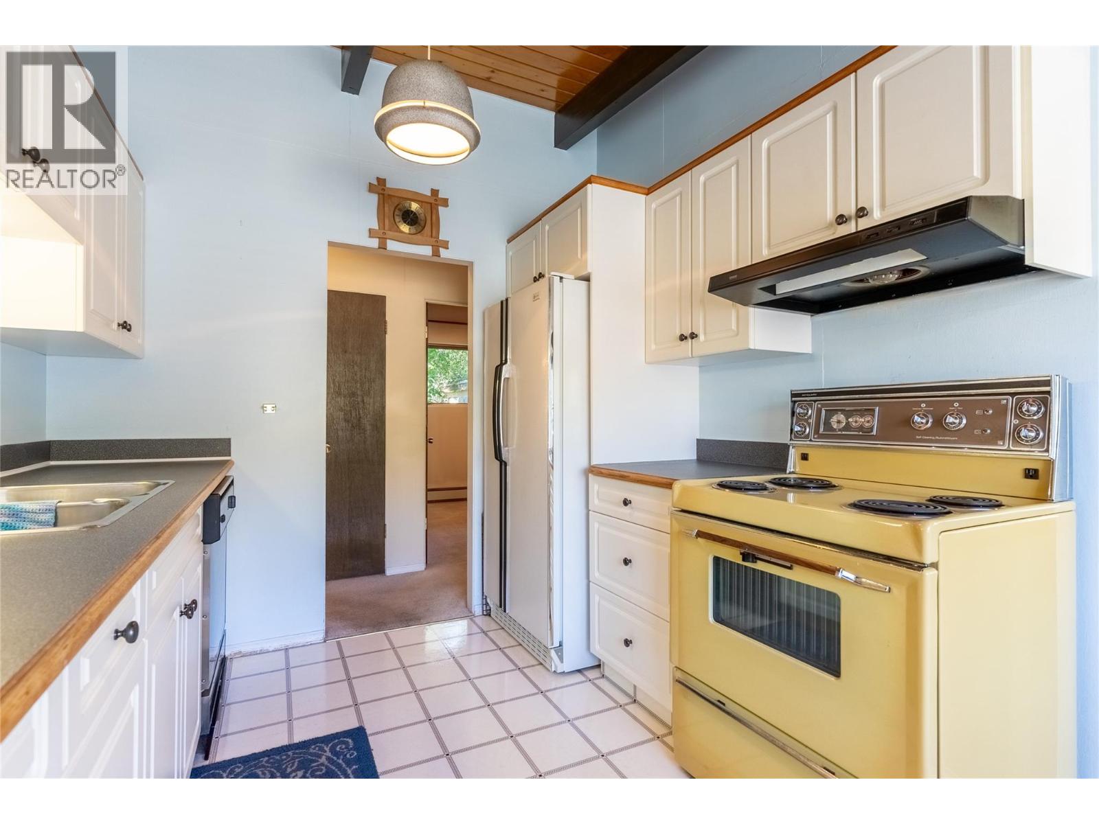 840/842 Collins Road, Cache Creek