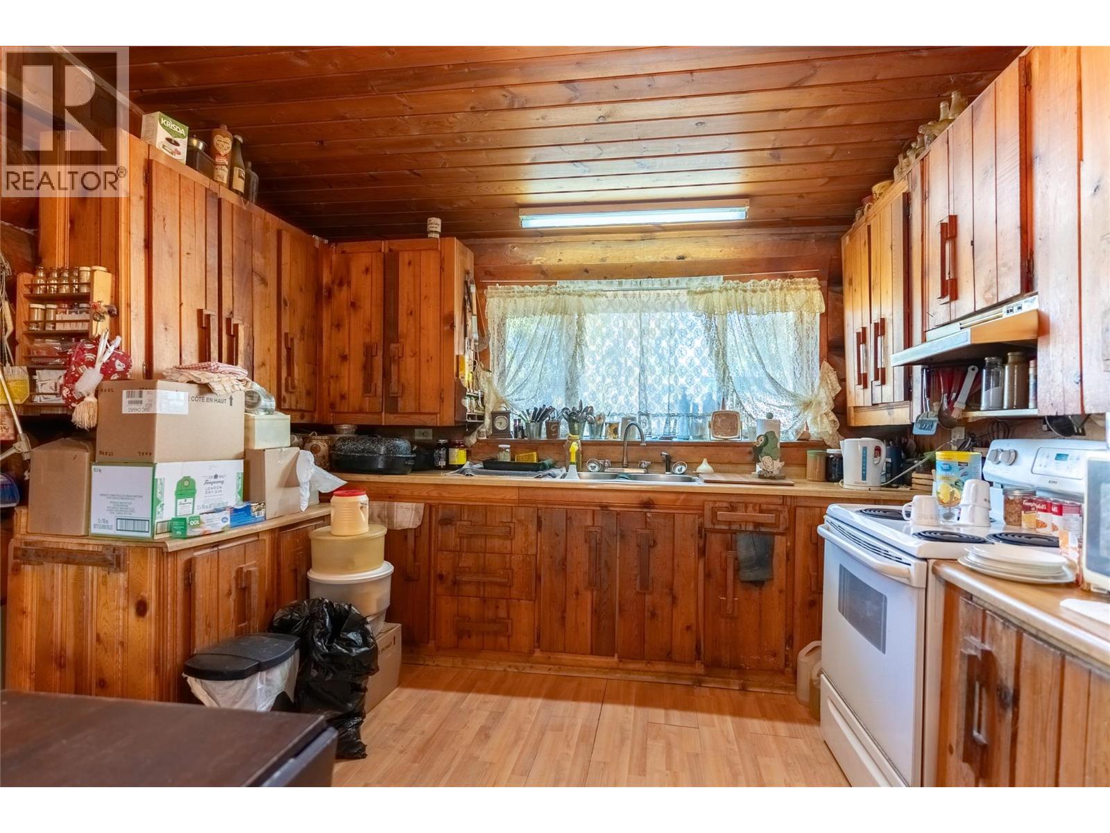4208 North Road, Ashcroft