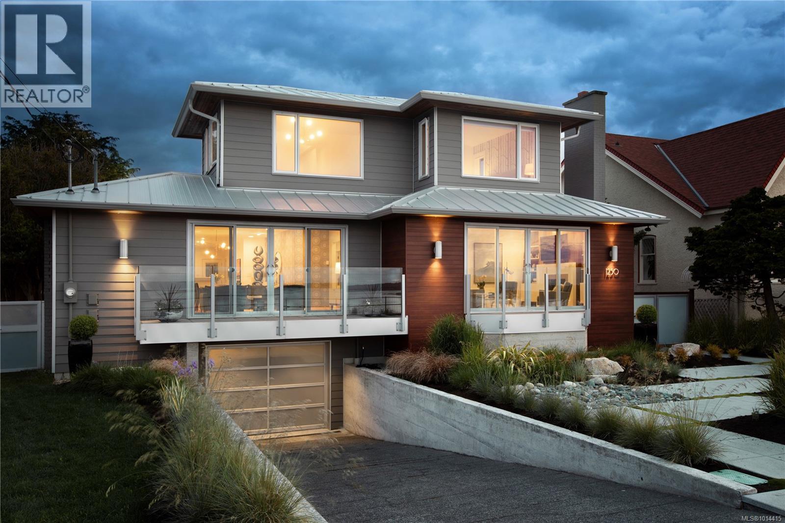  1250 Beach Drive, Oak Bay