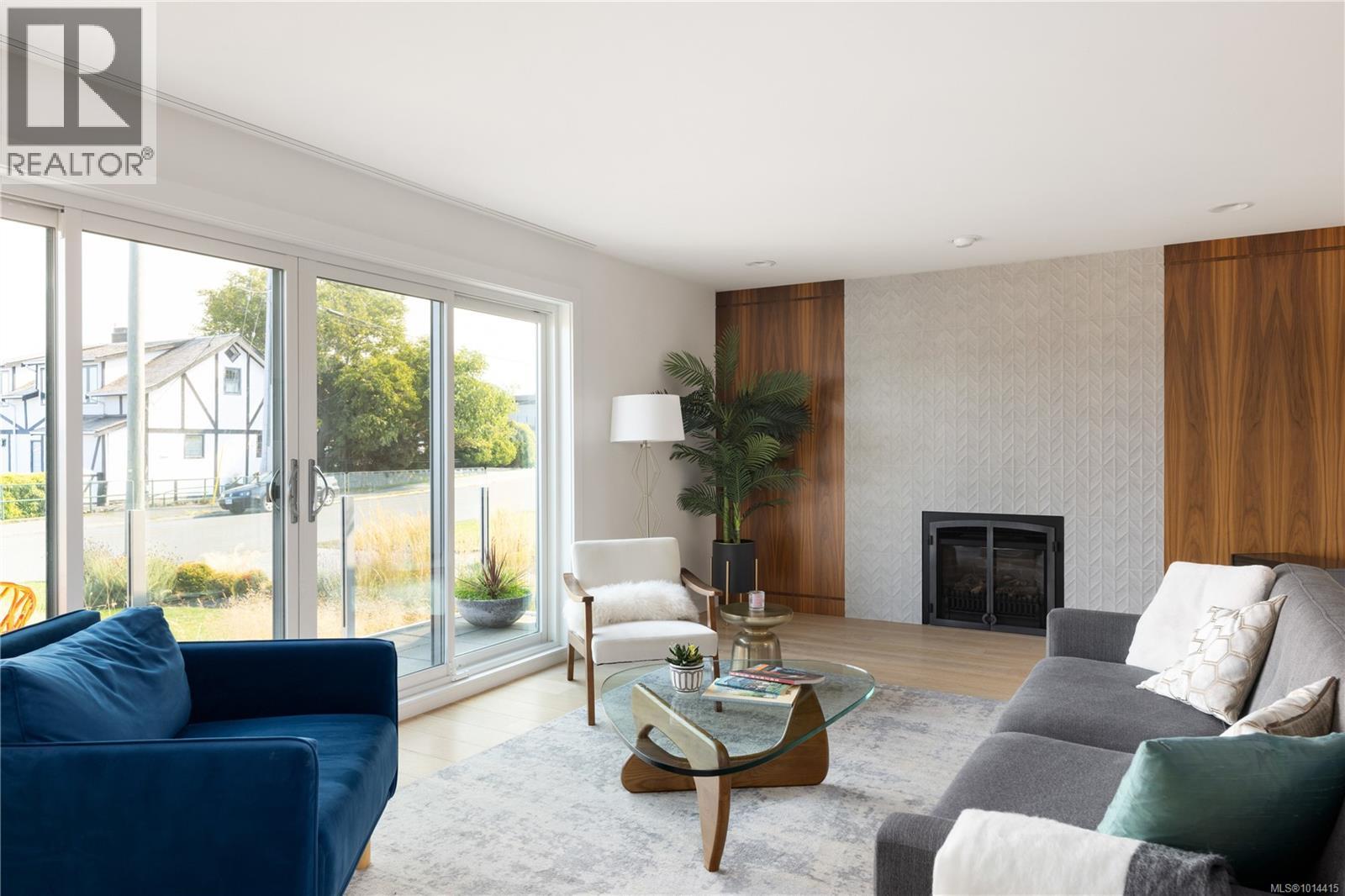  1250 Beach Drive, Oak Bay