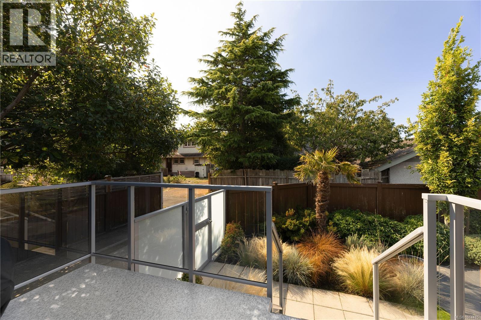  1250 Beach Drive, Oak Bay