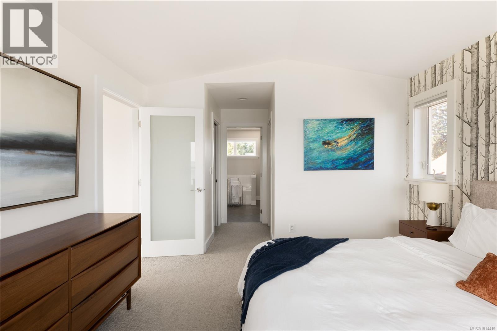  1250 Beach Drive, Oak Bay