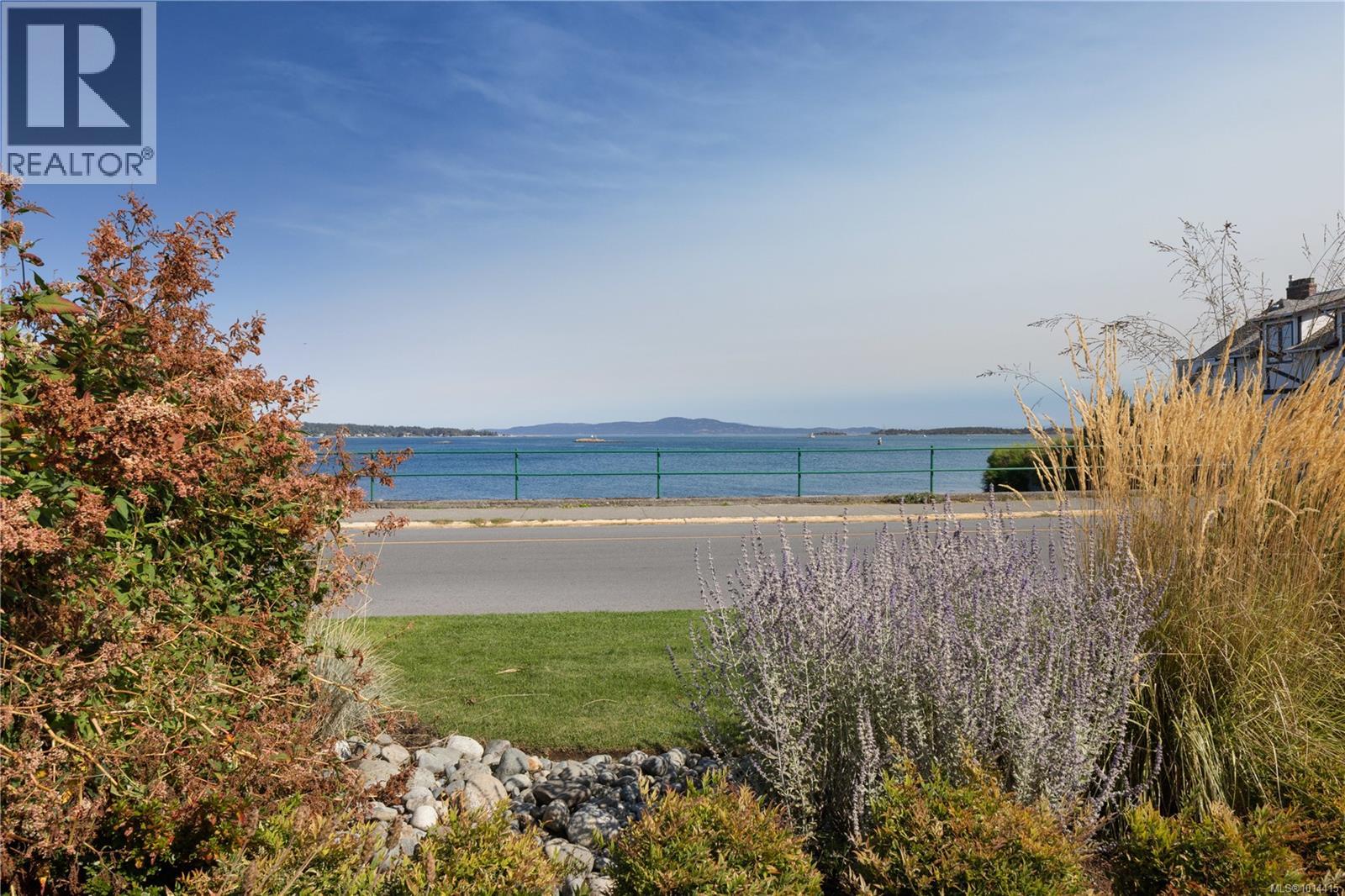 1250 Beach Drive, Oak Bay