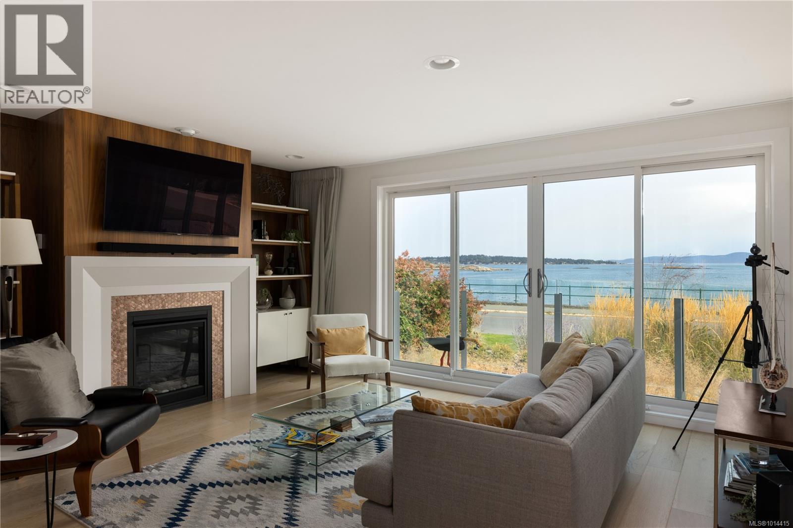  1250 Beach Drive, Oak Bay