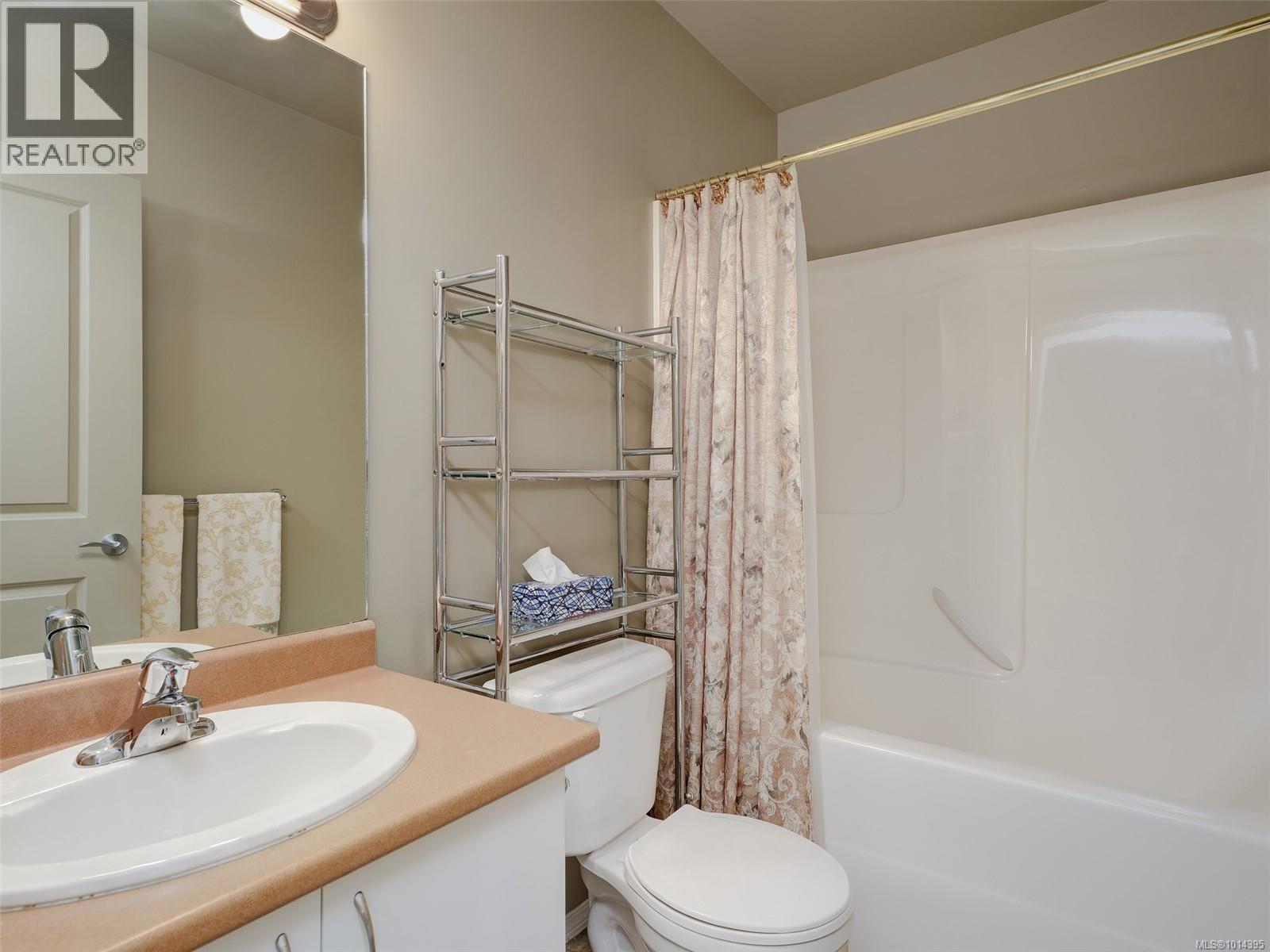  641 Olympia Ridge, Langford