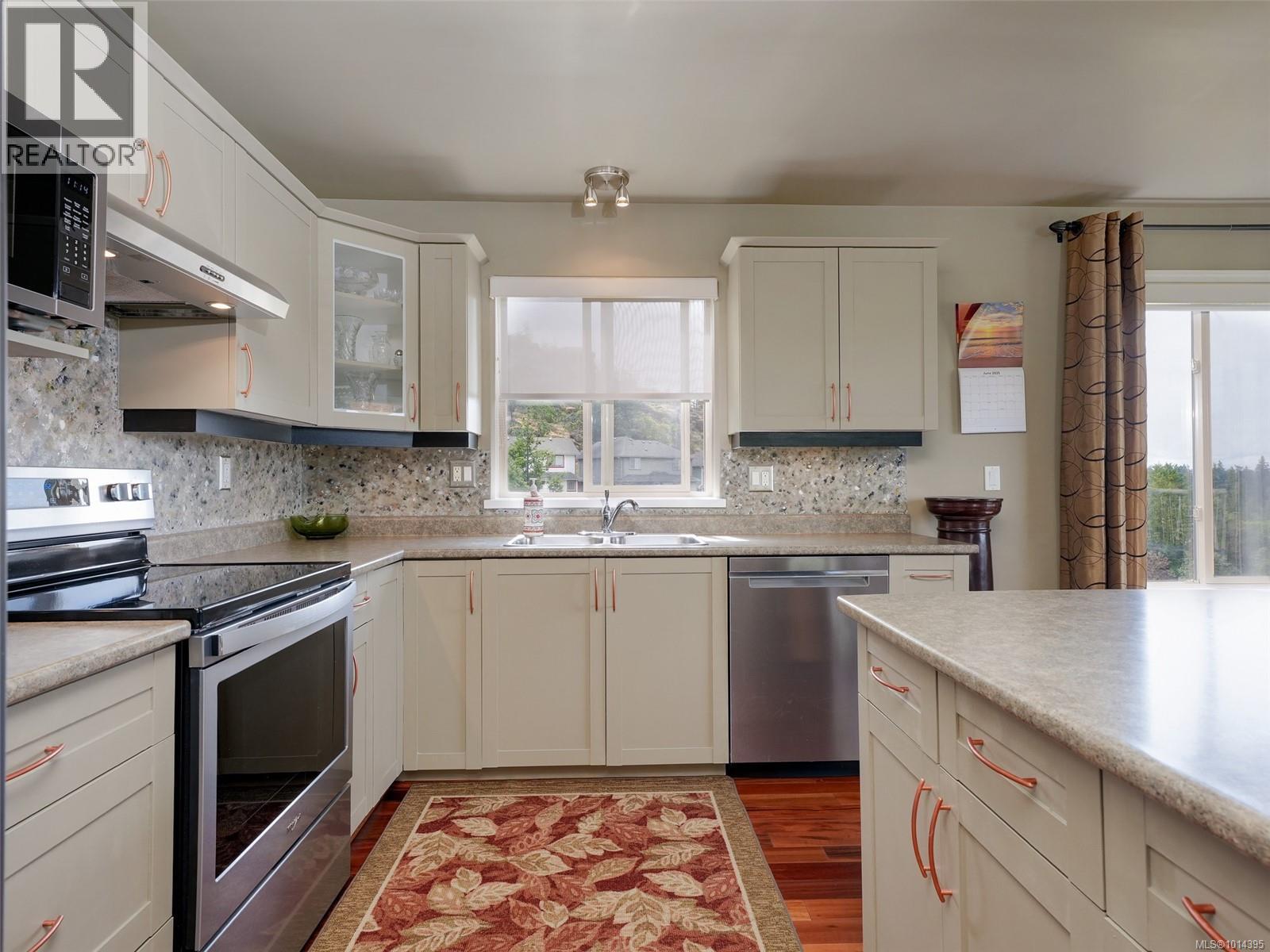  641 Olympia Ridge, Langford