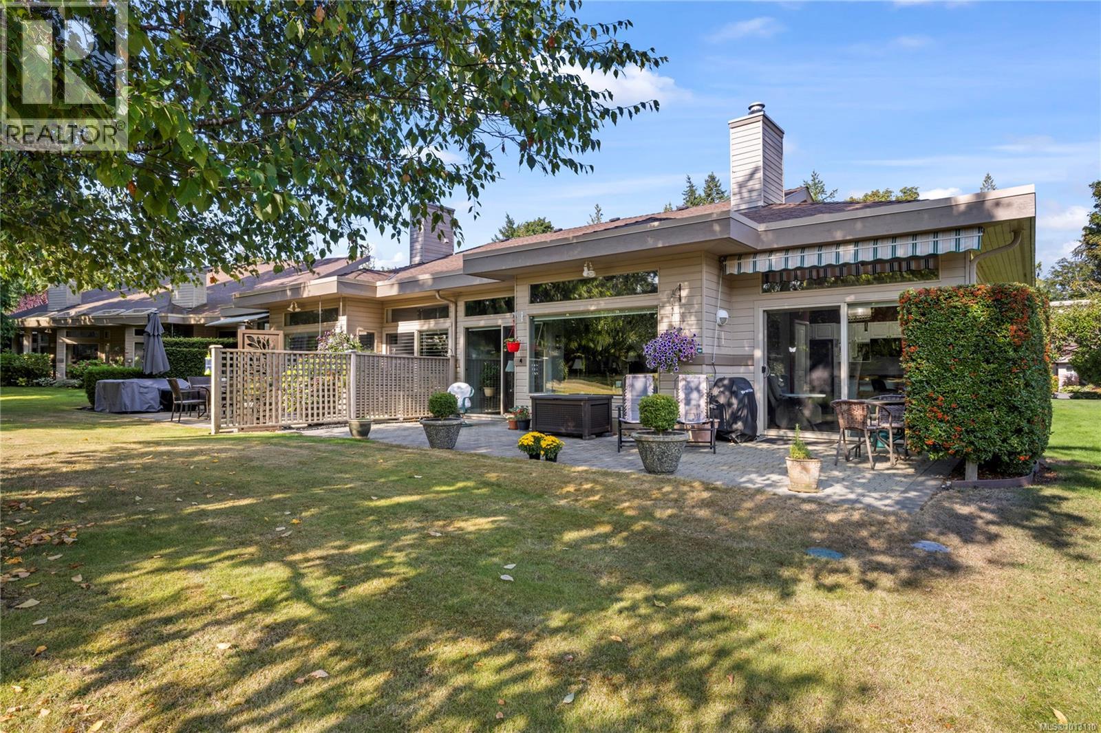 889 Lakes Blvd, French Creek